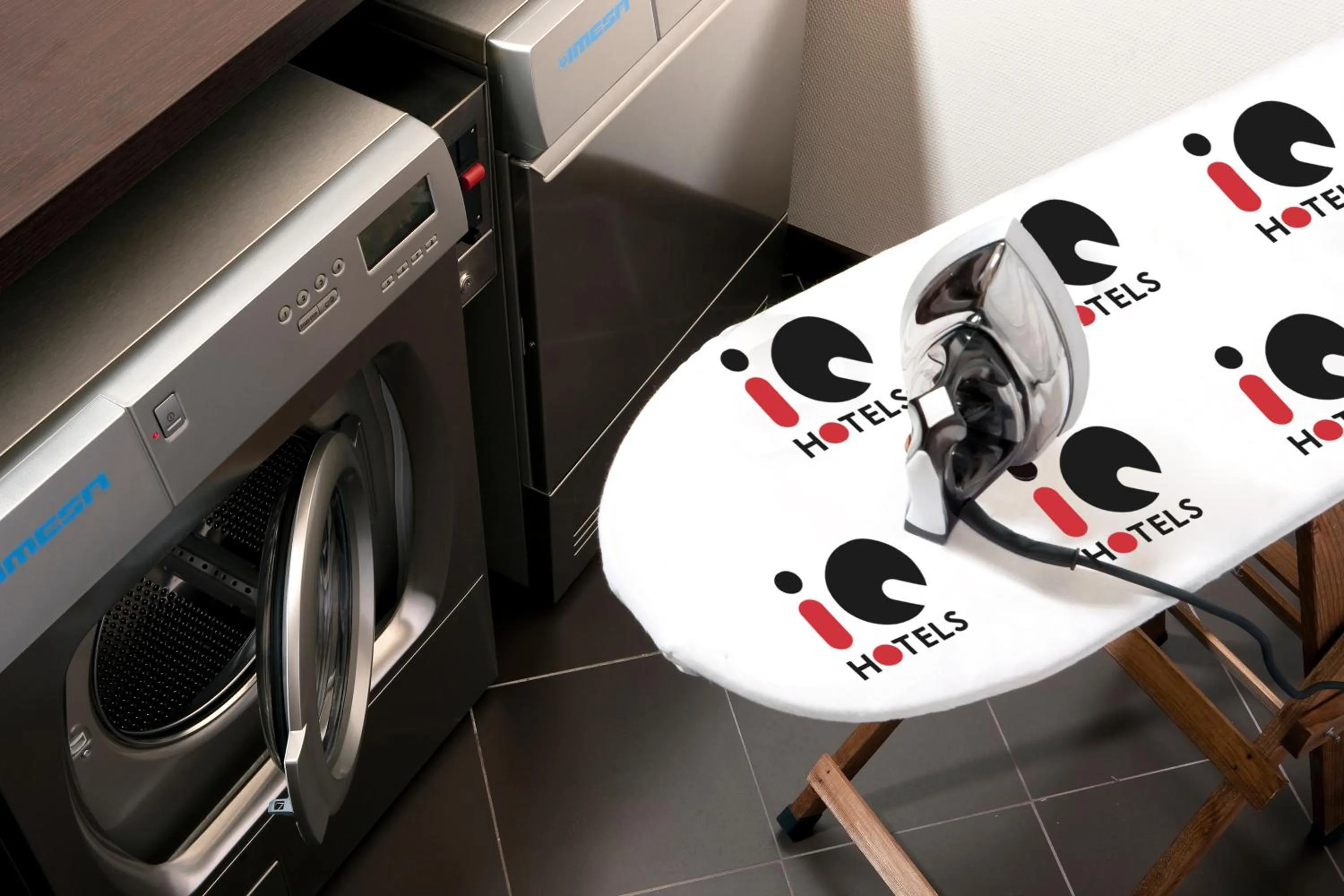 laundry in iQ Hotel Firenze