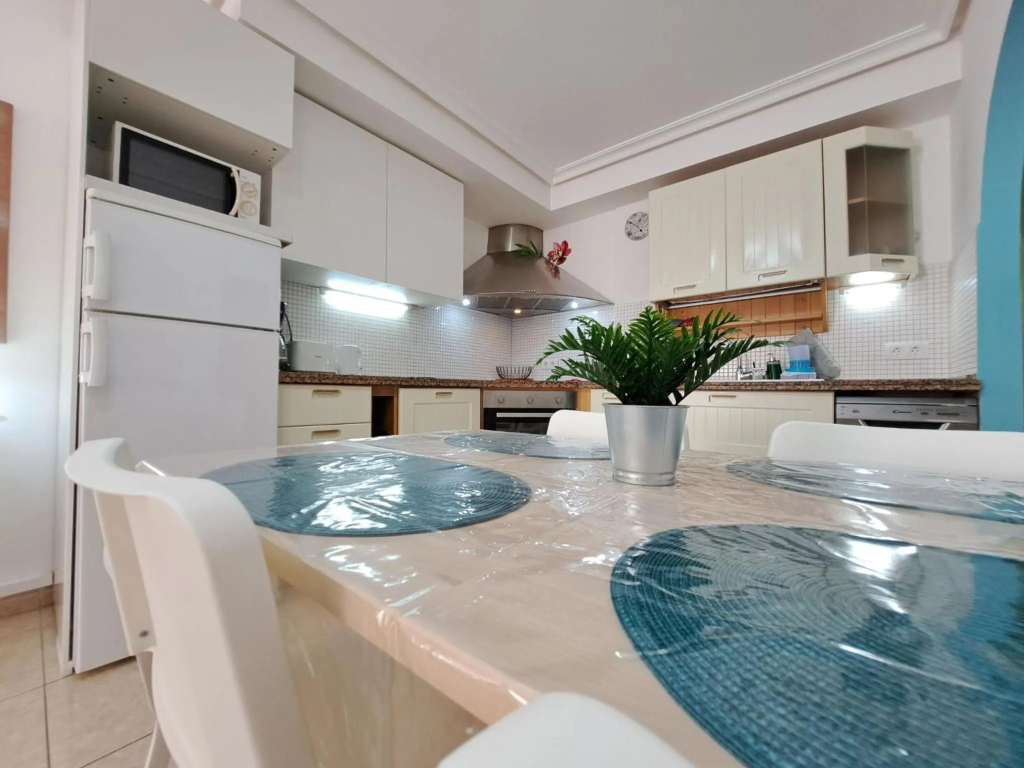 kitchen in Casa Mamu, terrace, wifi and air con