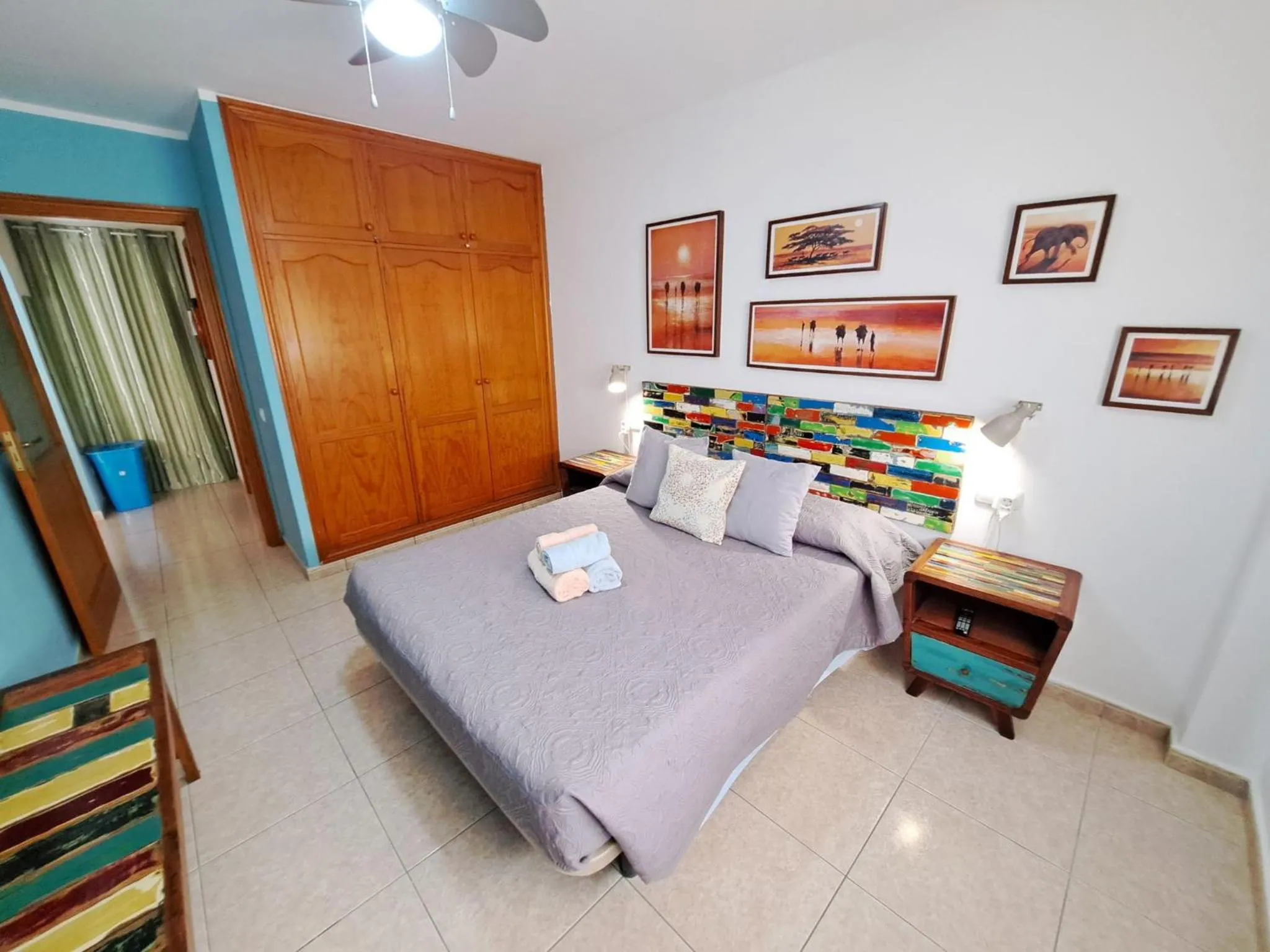 Toilet, Bed in Casa Mamu, terrace, wifi and air con