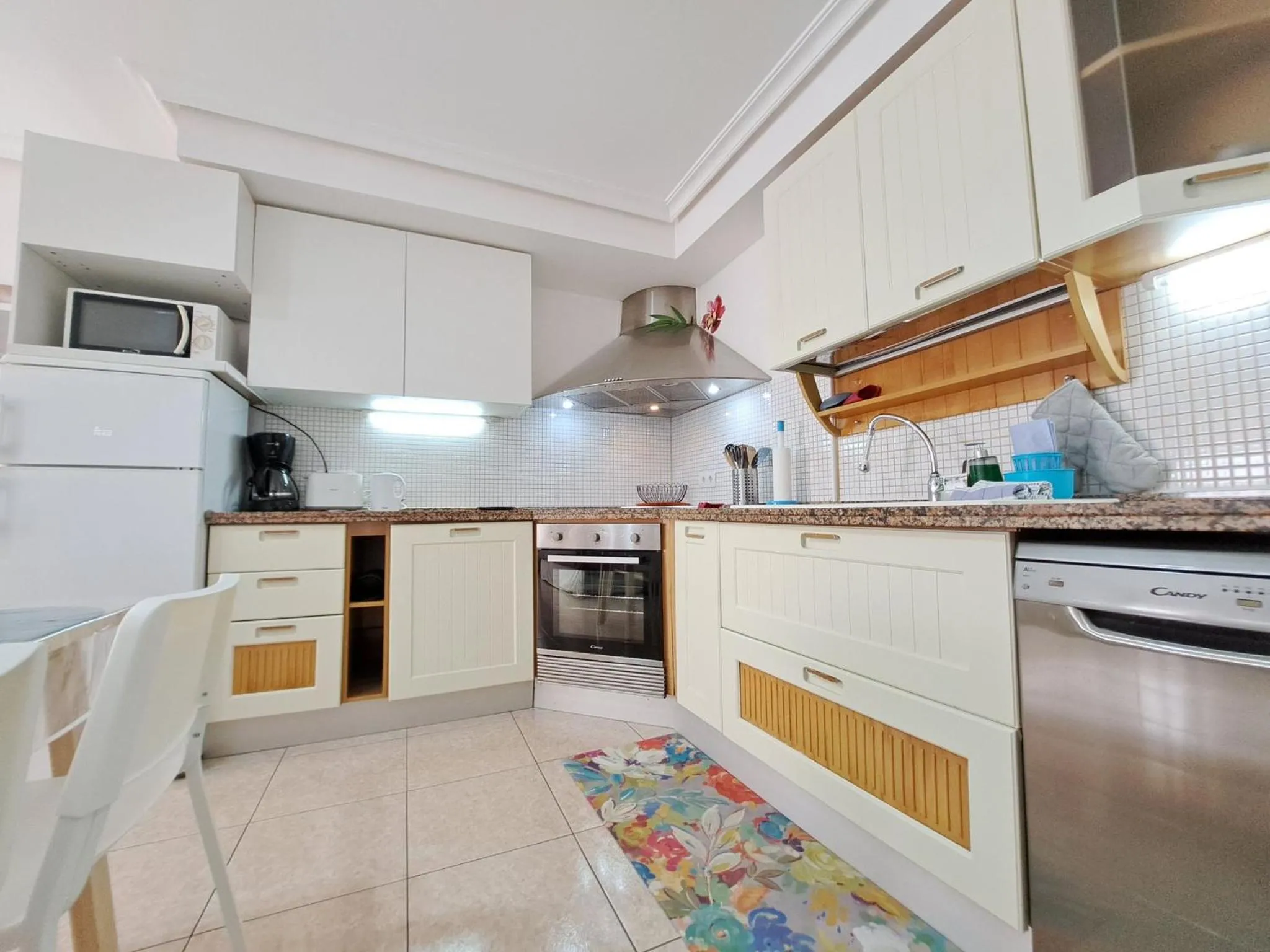 kitchen in Casa Mamu, terrace, wifi and air con