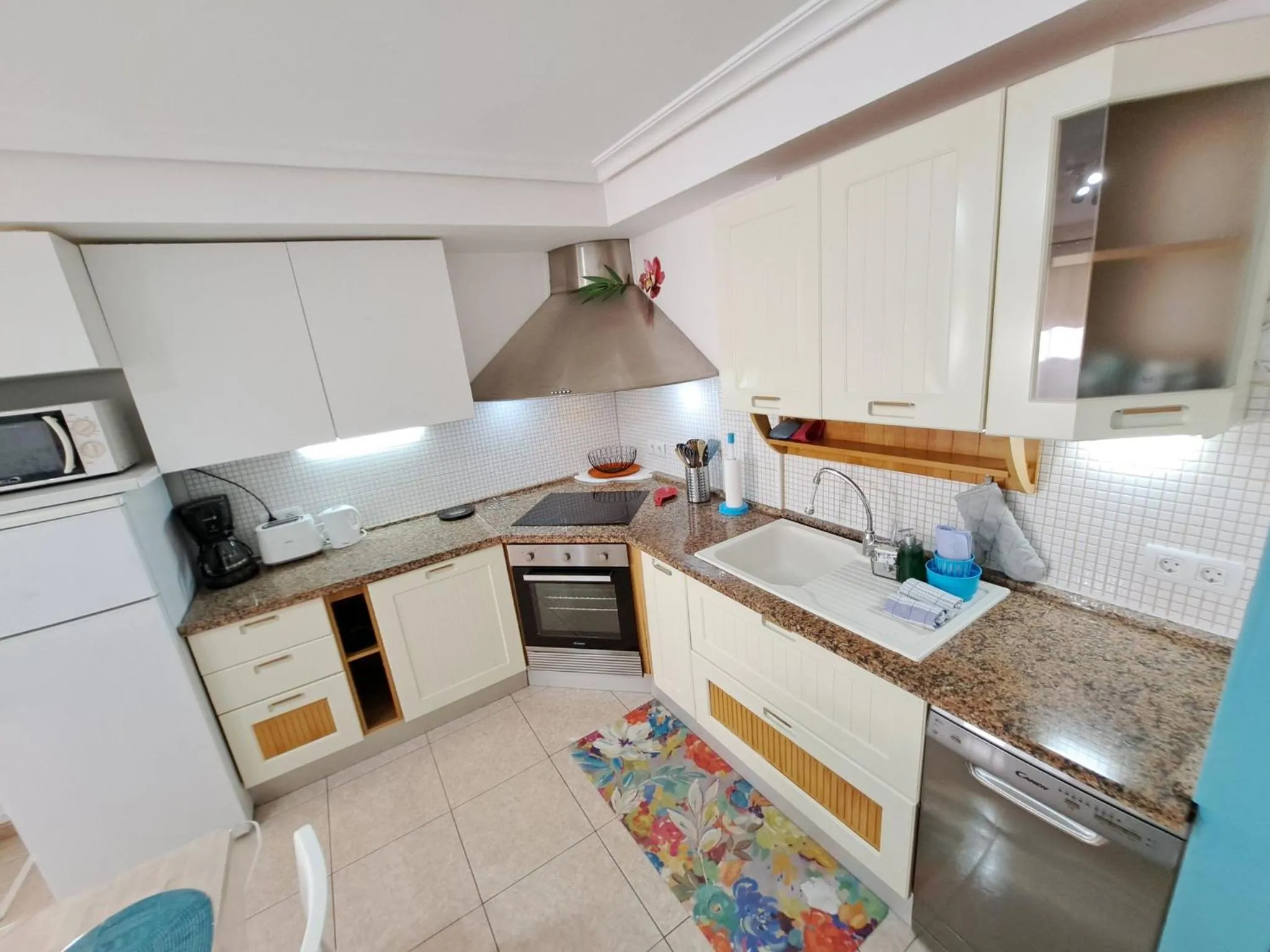 kitchen in Casa Mamu, terrace, wifi and air con