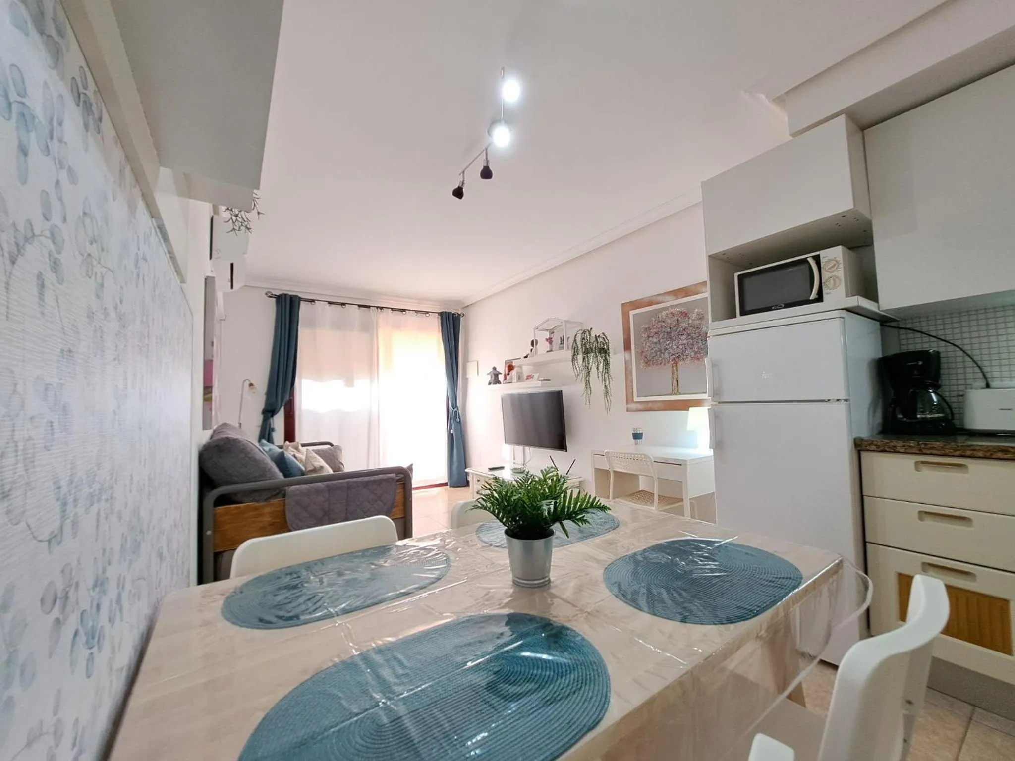 Communal lounge/ TV room in Casa Mamu, terrace, wifi and air con