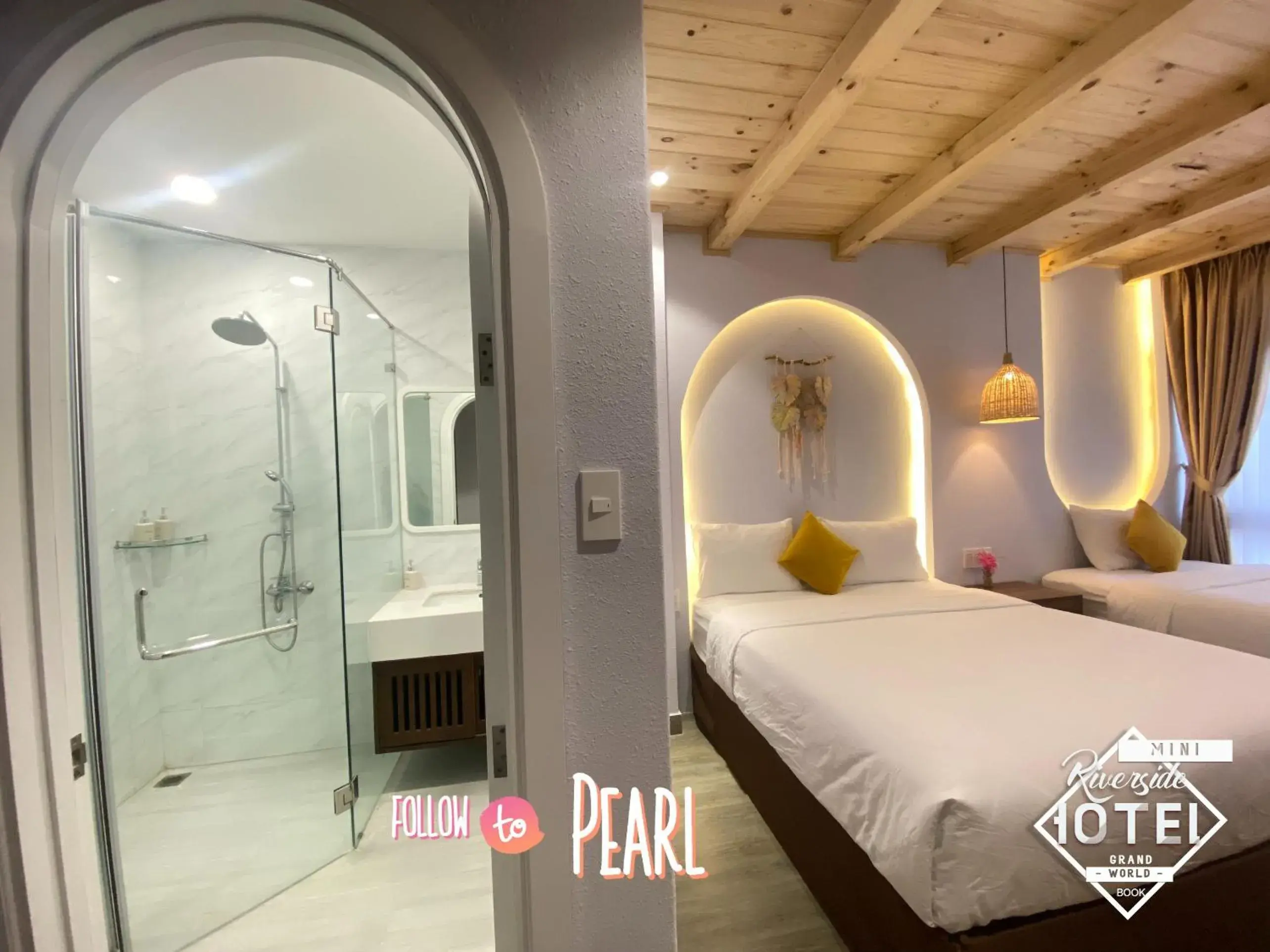 Shower, Bed in Riverside Mini Hotel Grand World Phu Quoc Shower, Bed in Riverside Mini Hotel Grand World Phu Quoc
