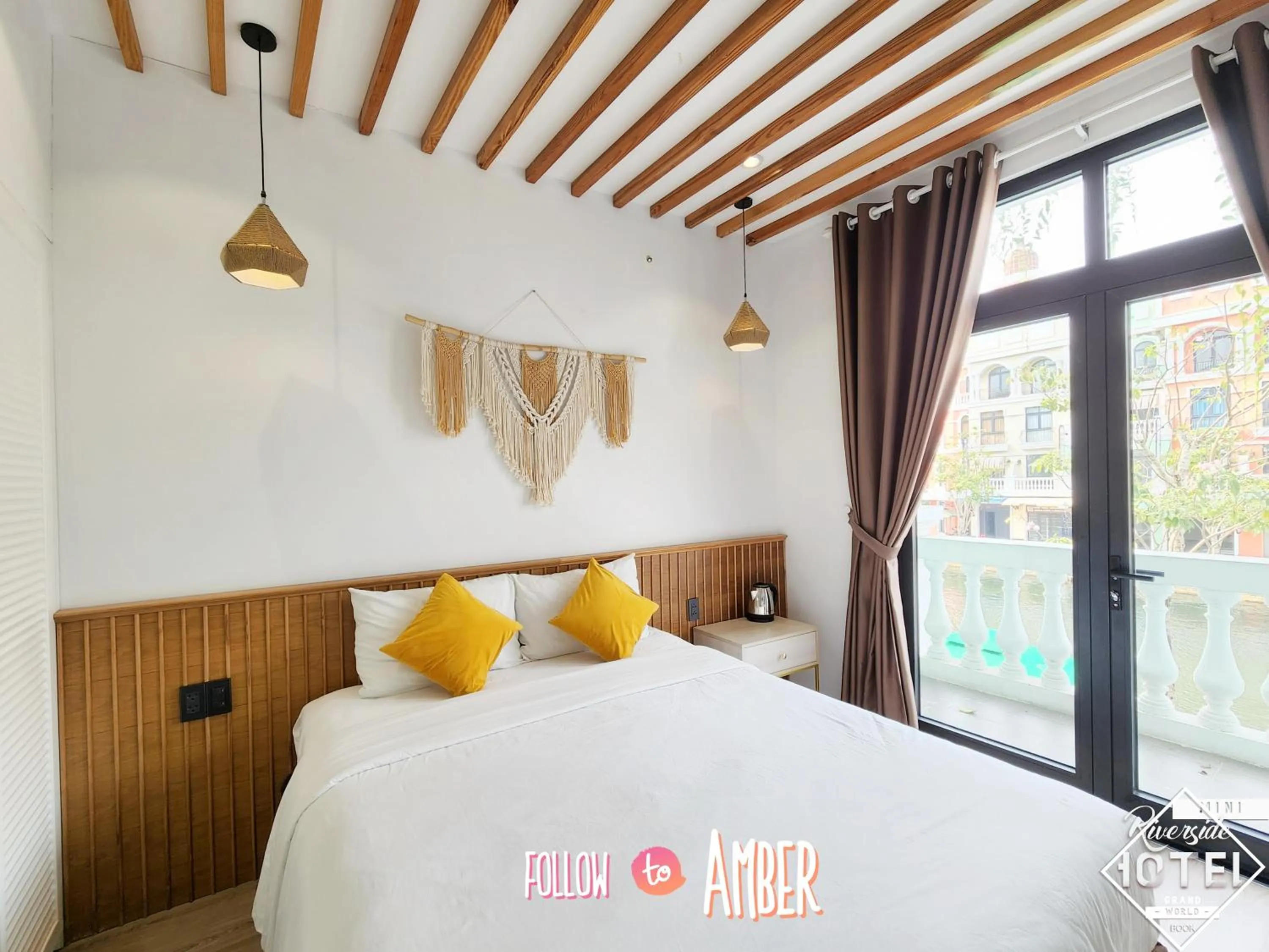 Bedroom, Bed in Riverside Mini Hotel Grand World Phu Quoc