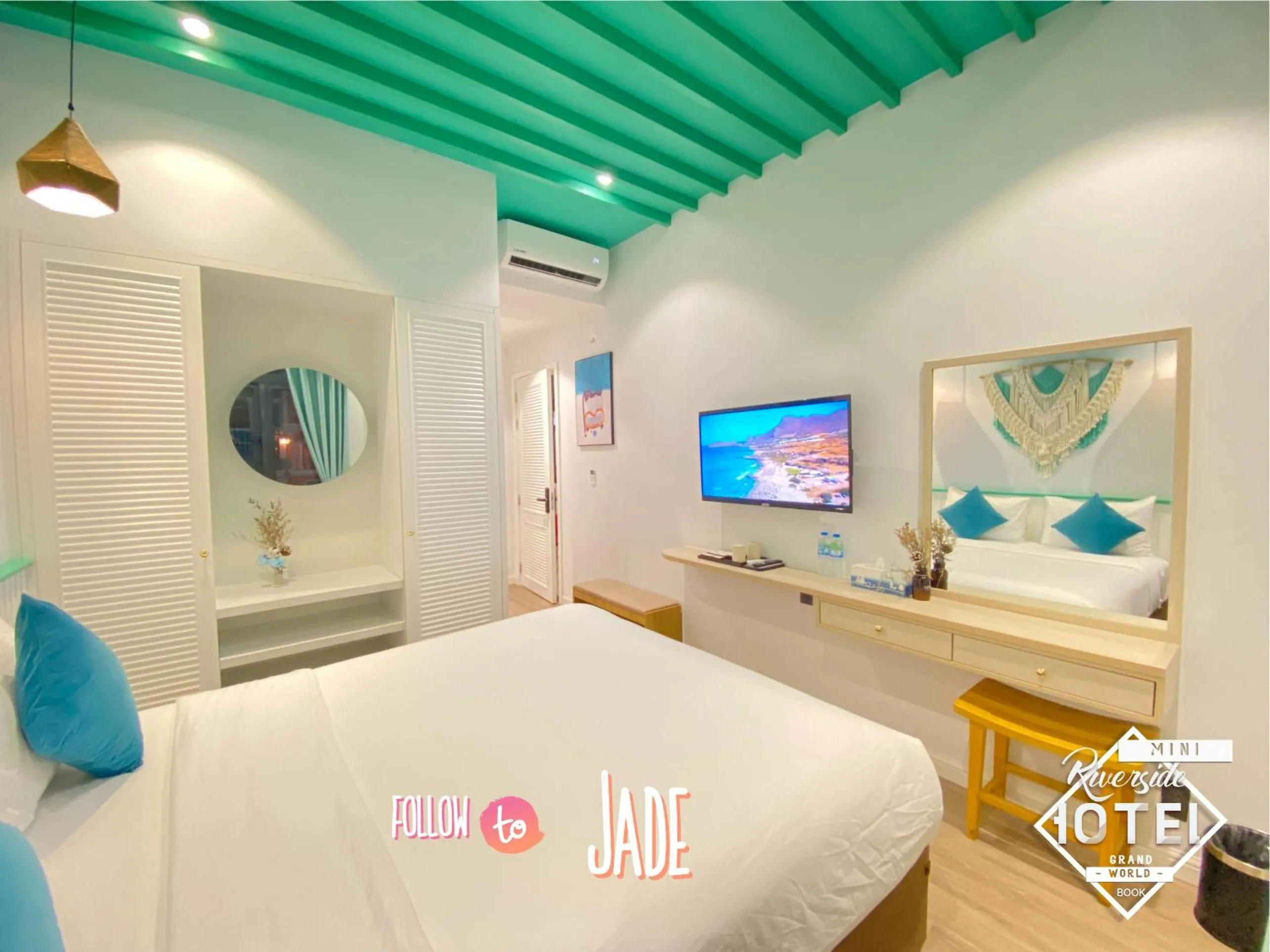 Bedroom, Bed in Riverside Mini Hotel Grand World Phu Quoc