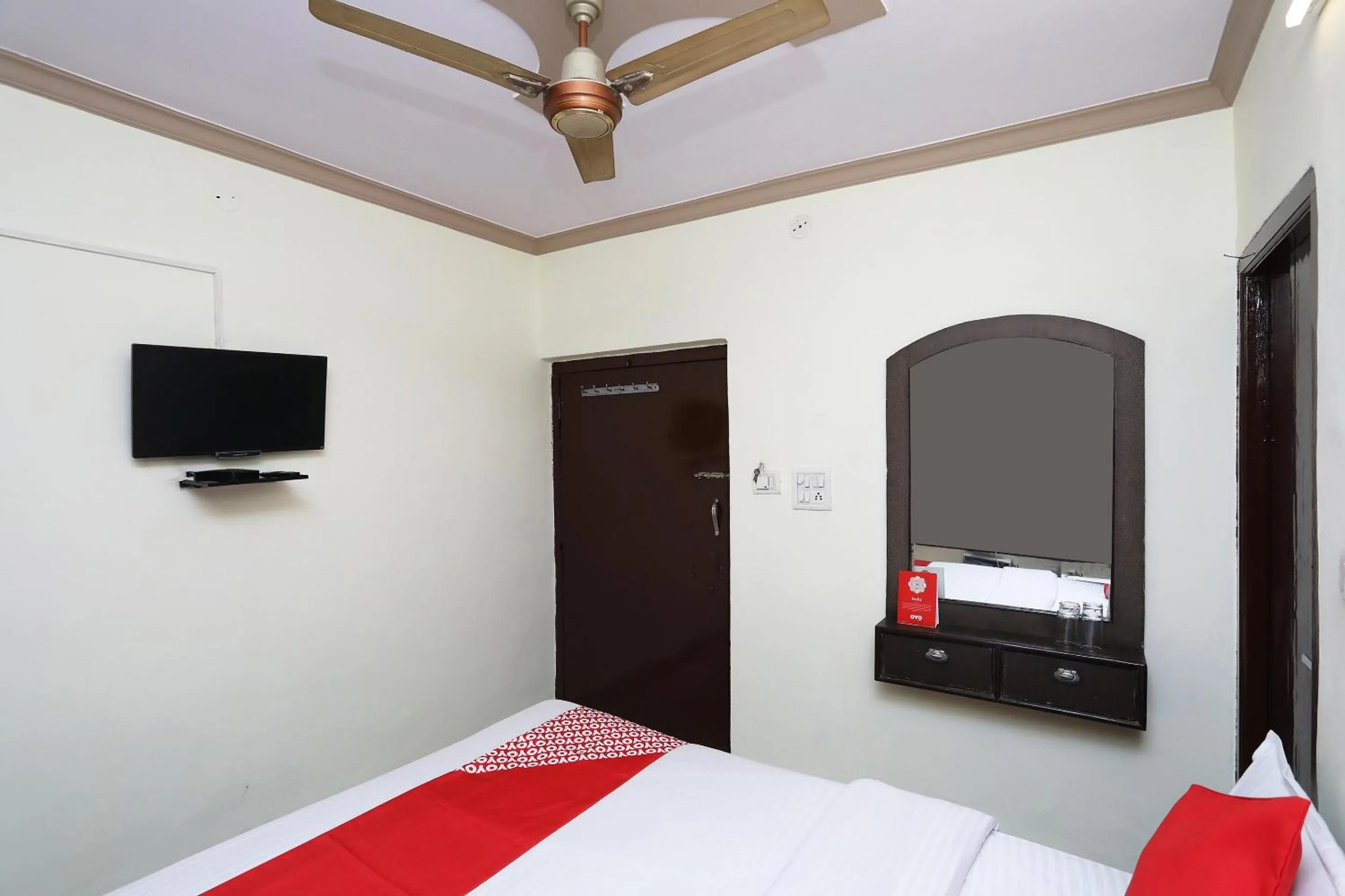 Bedroom, Bed in Hotel O Vanshika