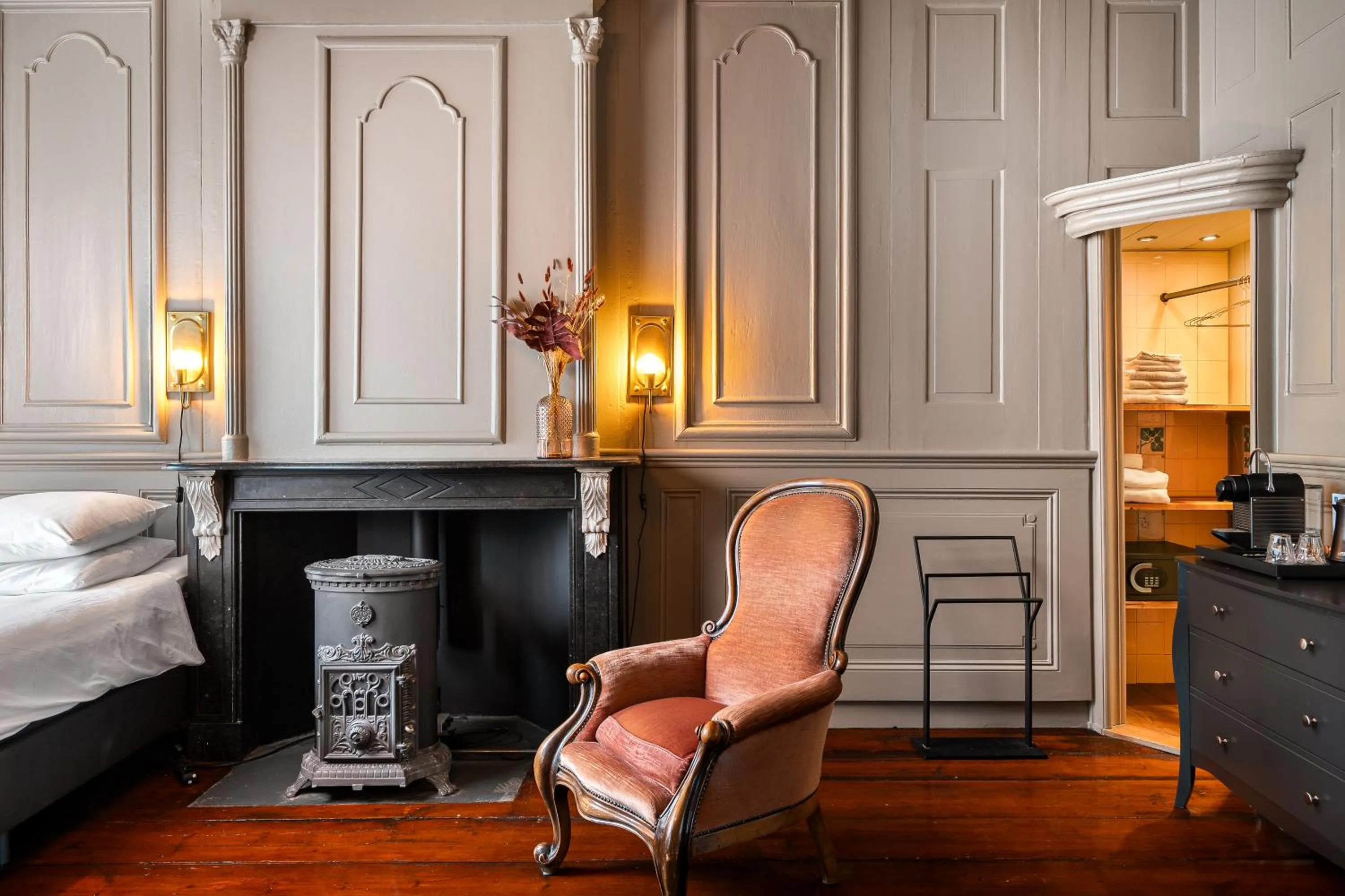 Seating area, Bed in De Olde Signorie