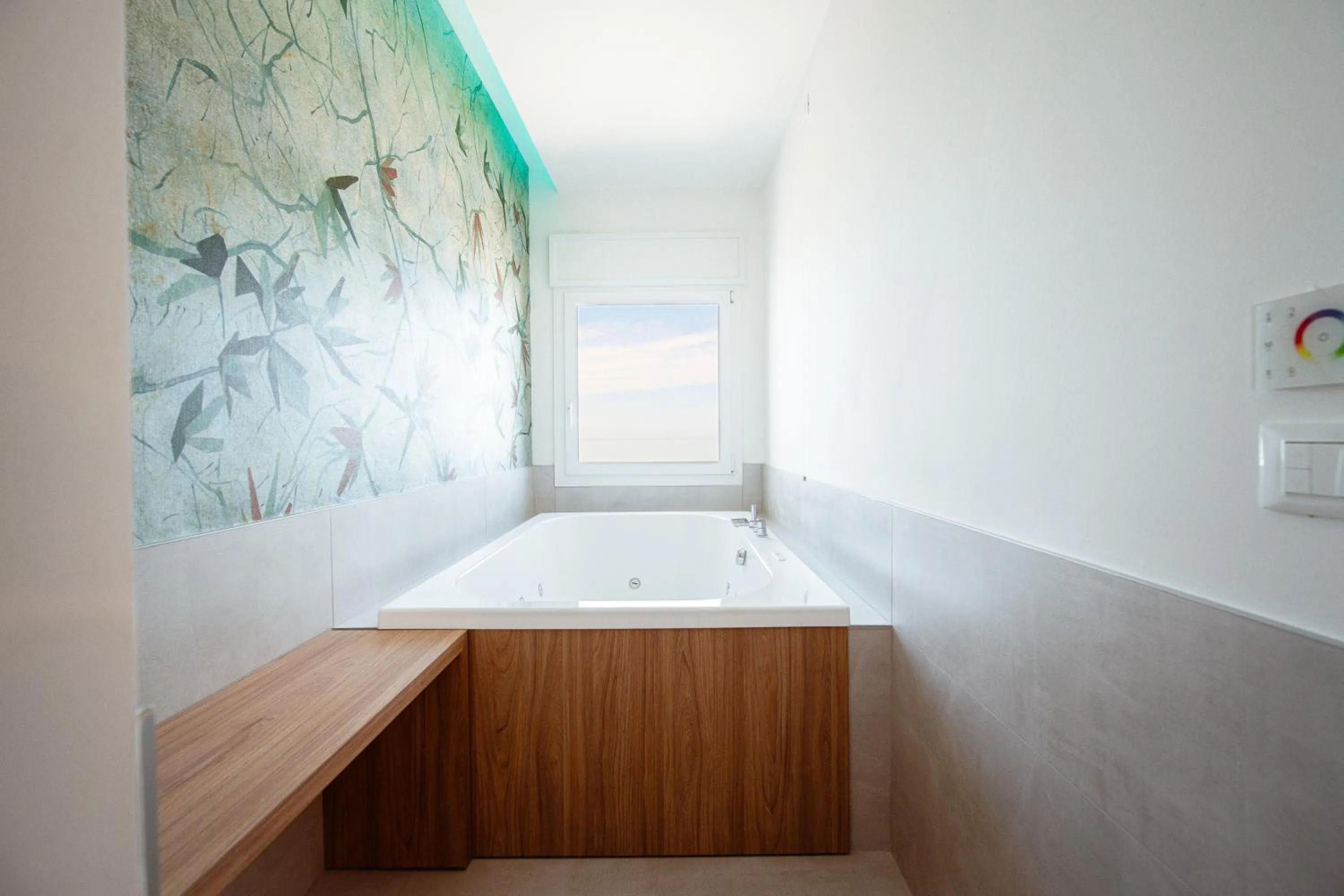 Hot Tub in Hotel Cavalieri Palace & Suites