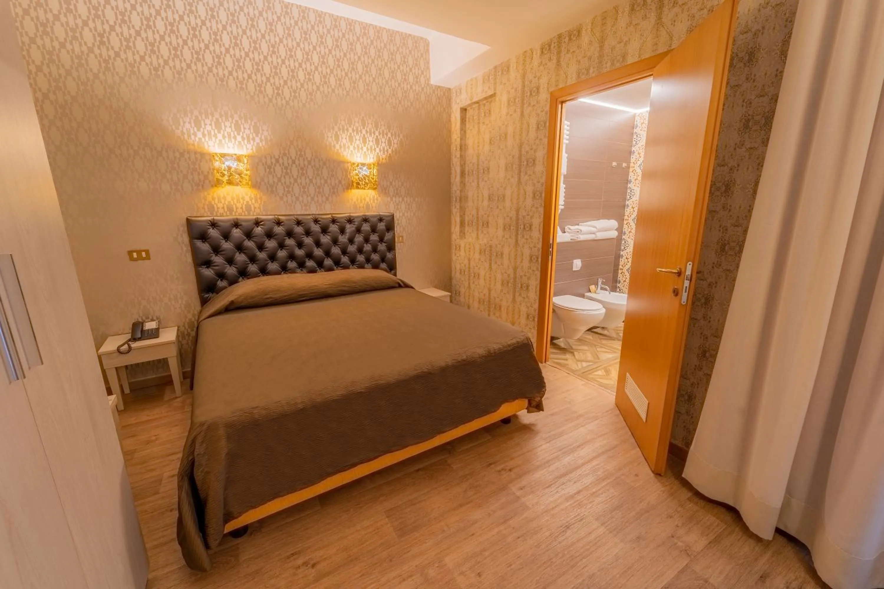 Bedroom, Bed in Hotel Il Guercino