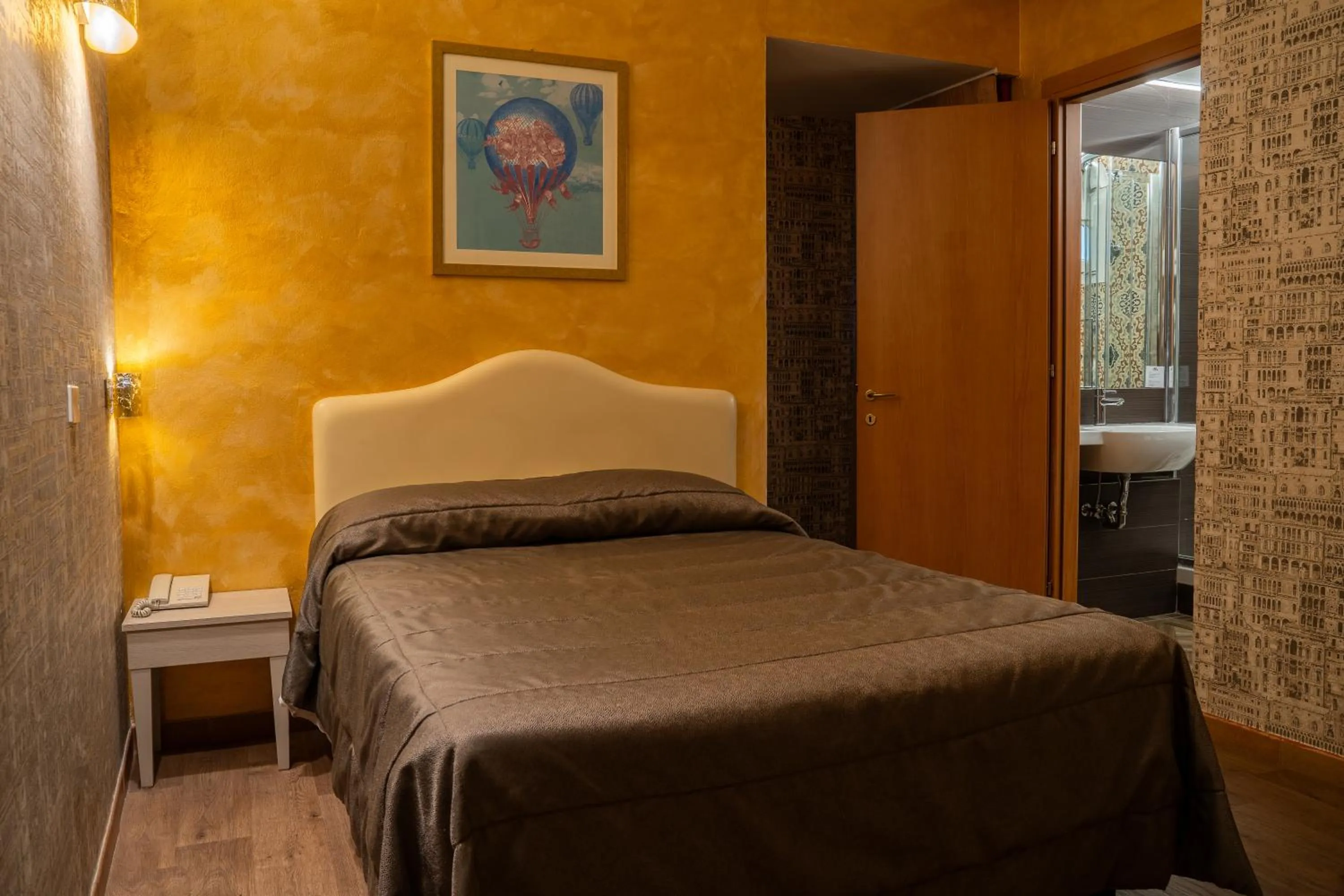 Bedroom, Bed in Hotel Il Guercino