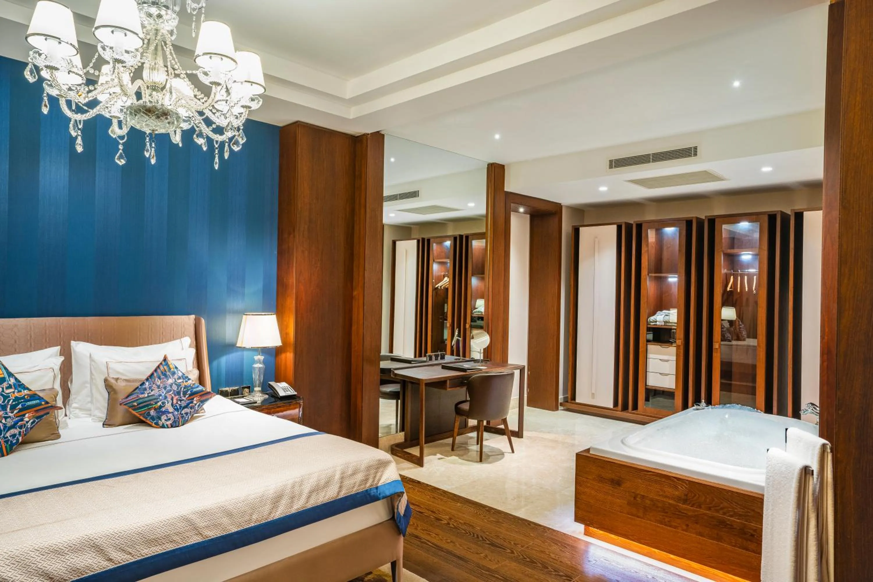 Bed in Kaya Palazzo Resort & Casino