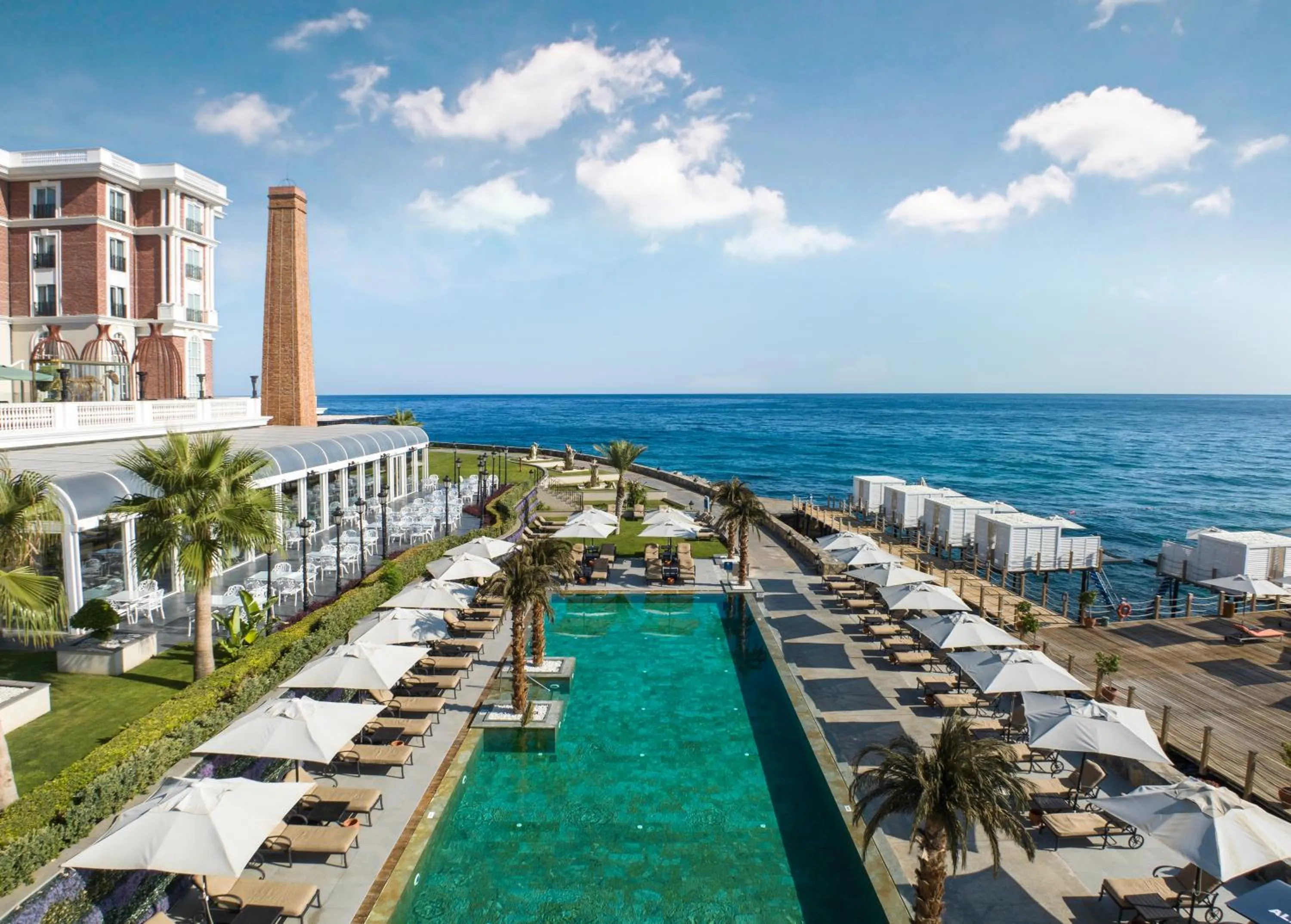 Swimming pool in Kaya Palazzo Resort & Casino