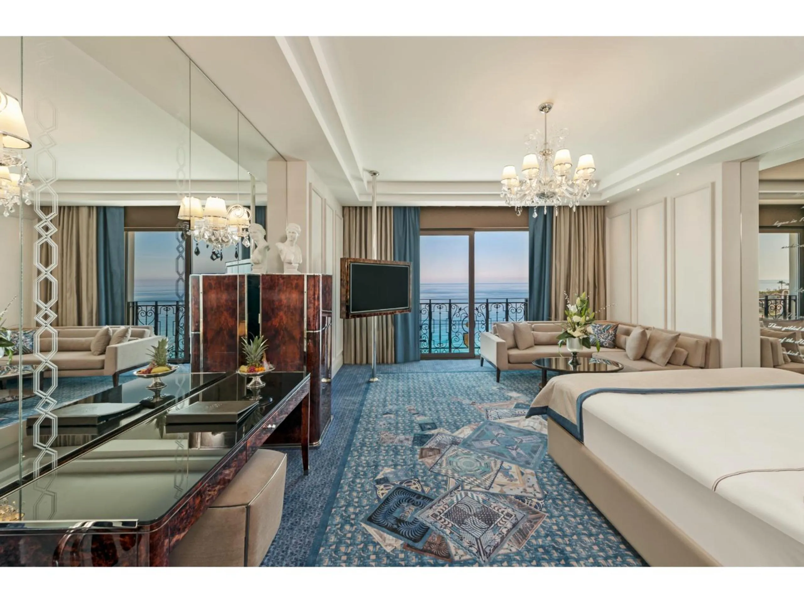 Living room, Bed in Kaya Palazzo Resort & Casino