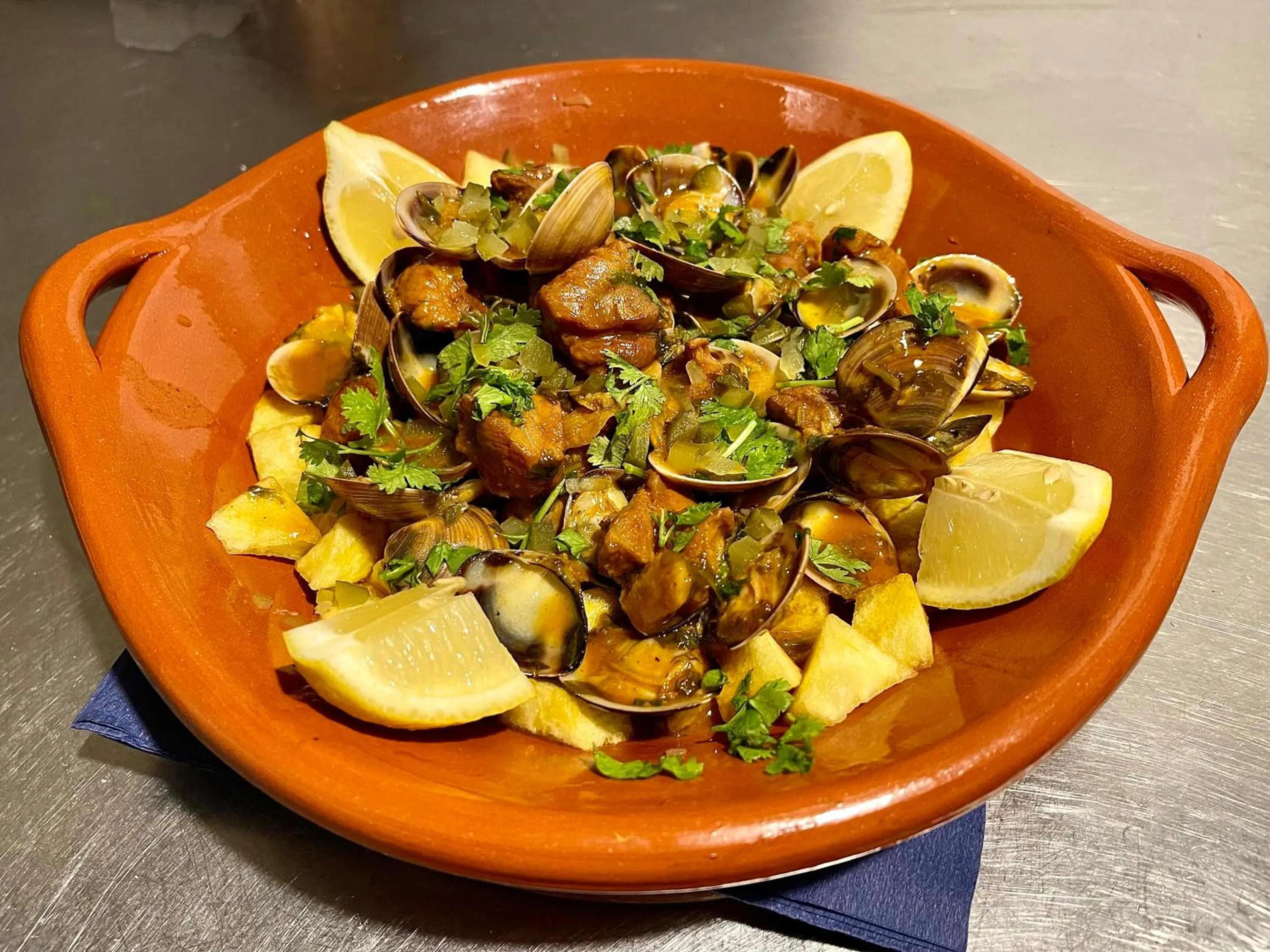 Food and drinks in Monte dos Poços