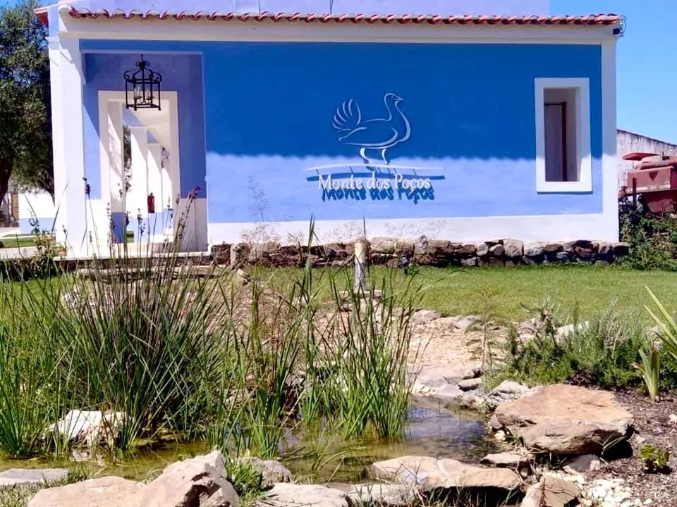 Property logo or sign in Monte dos Poços