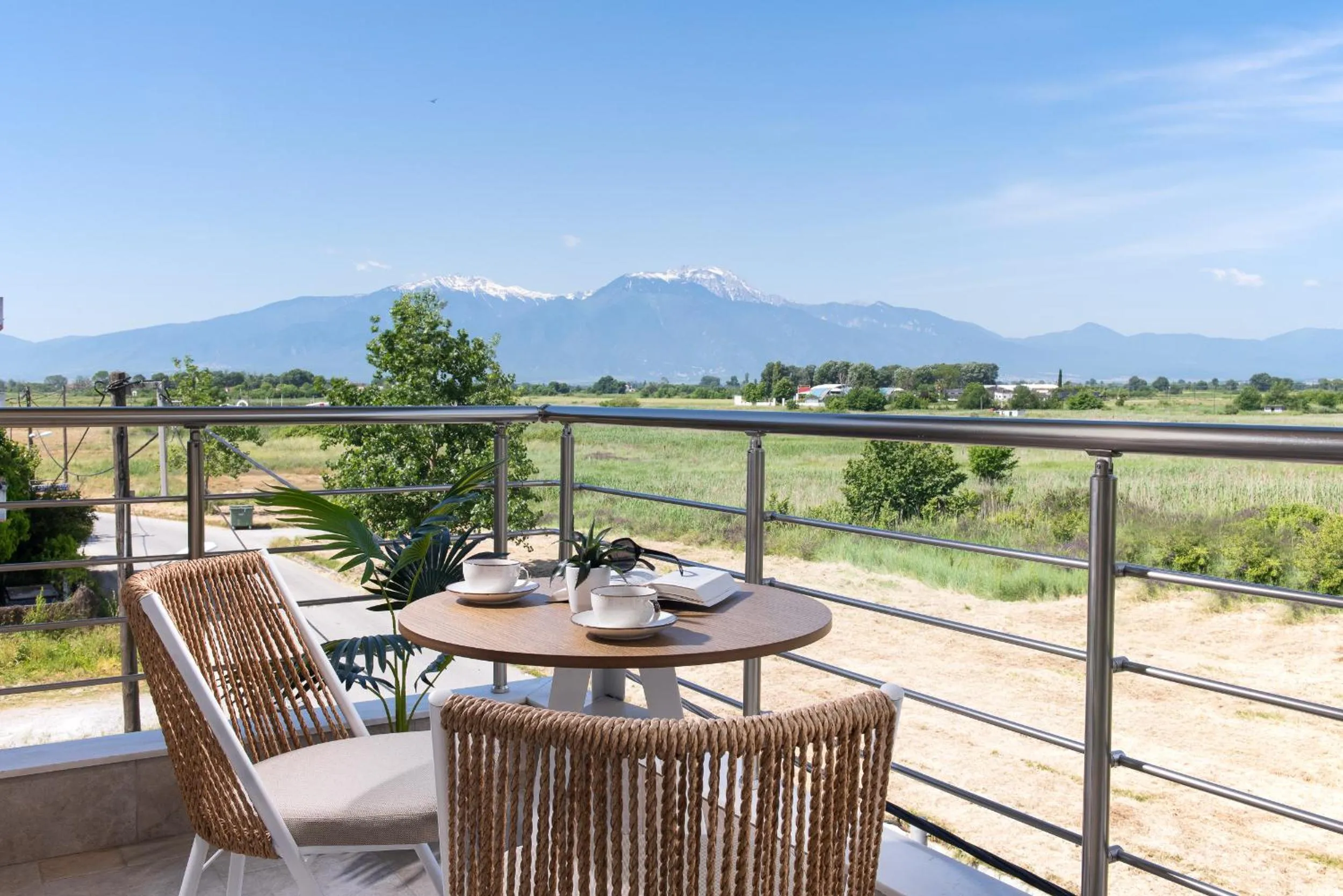 Day in ELLE Rooms & Suites