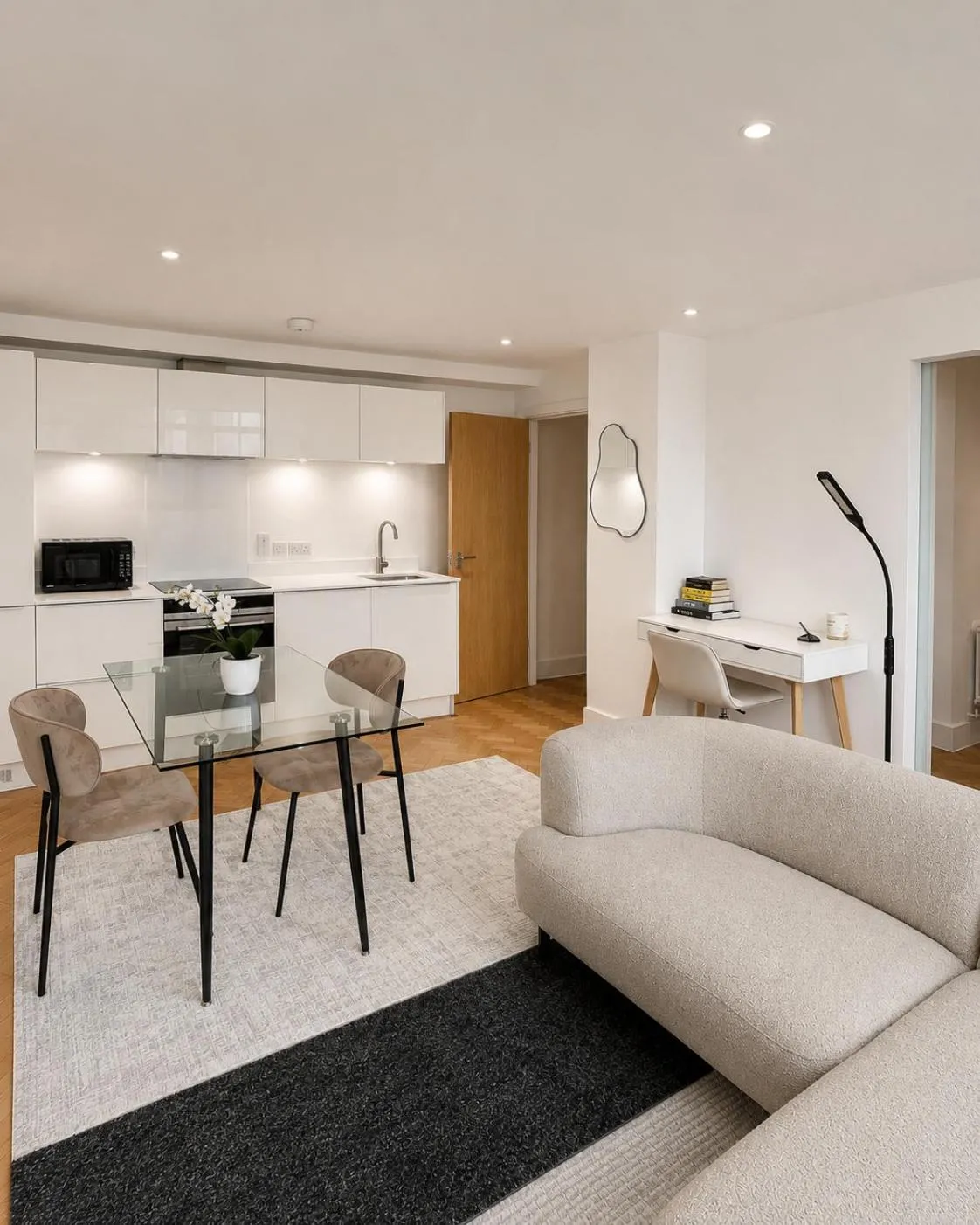 Kitchen or kitchenette in Parkway House