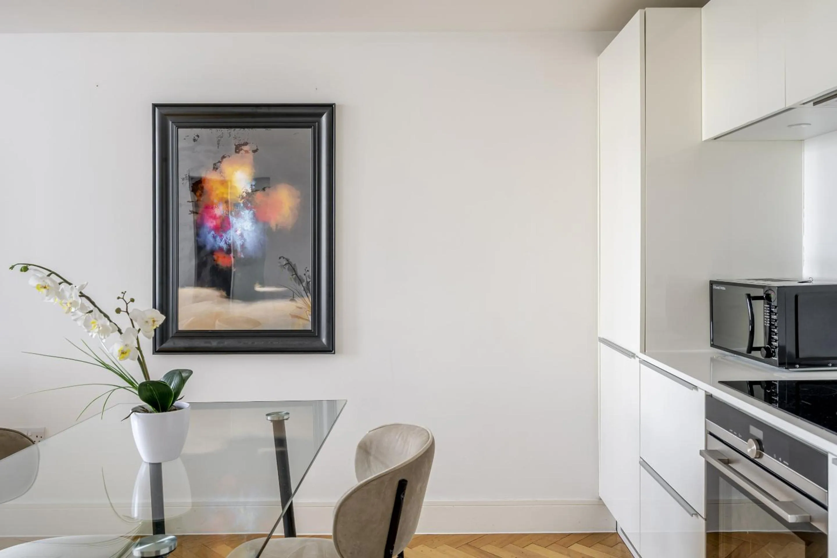 Kitchen or kitchenette in Parkway House