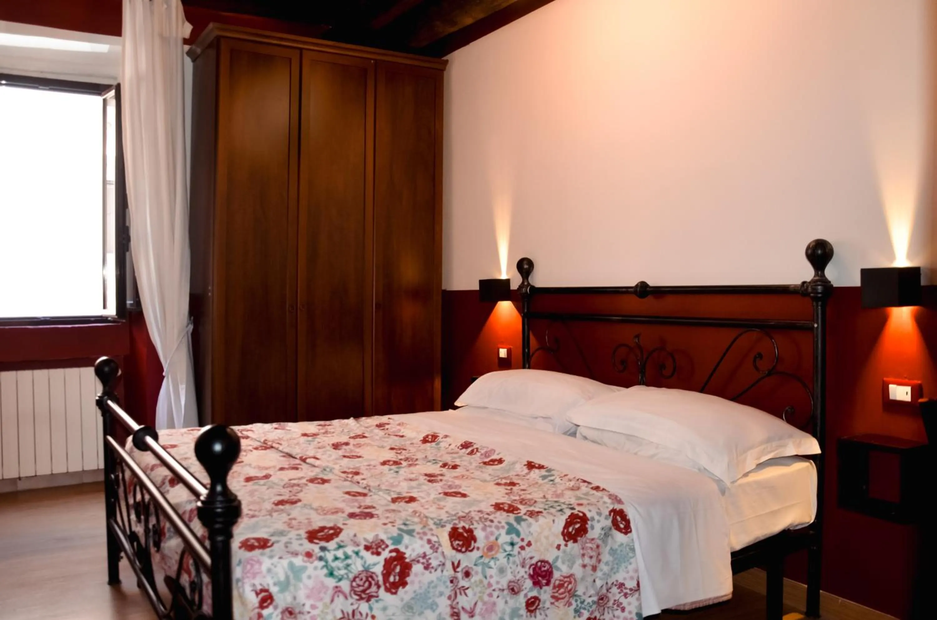 Bedroom, Bed in Hotel Anfiteatro Flavio