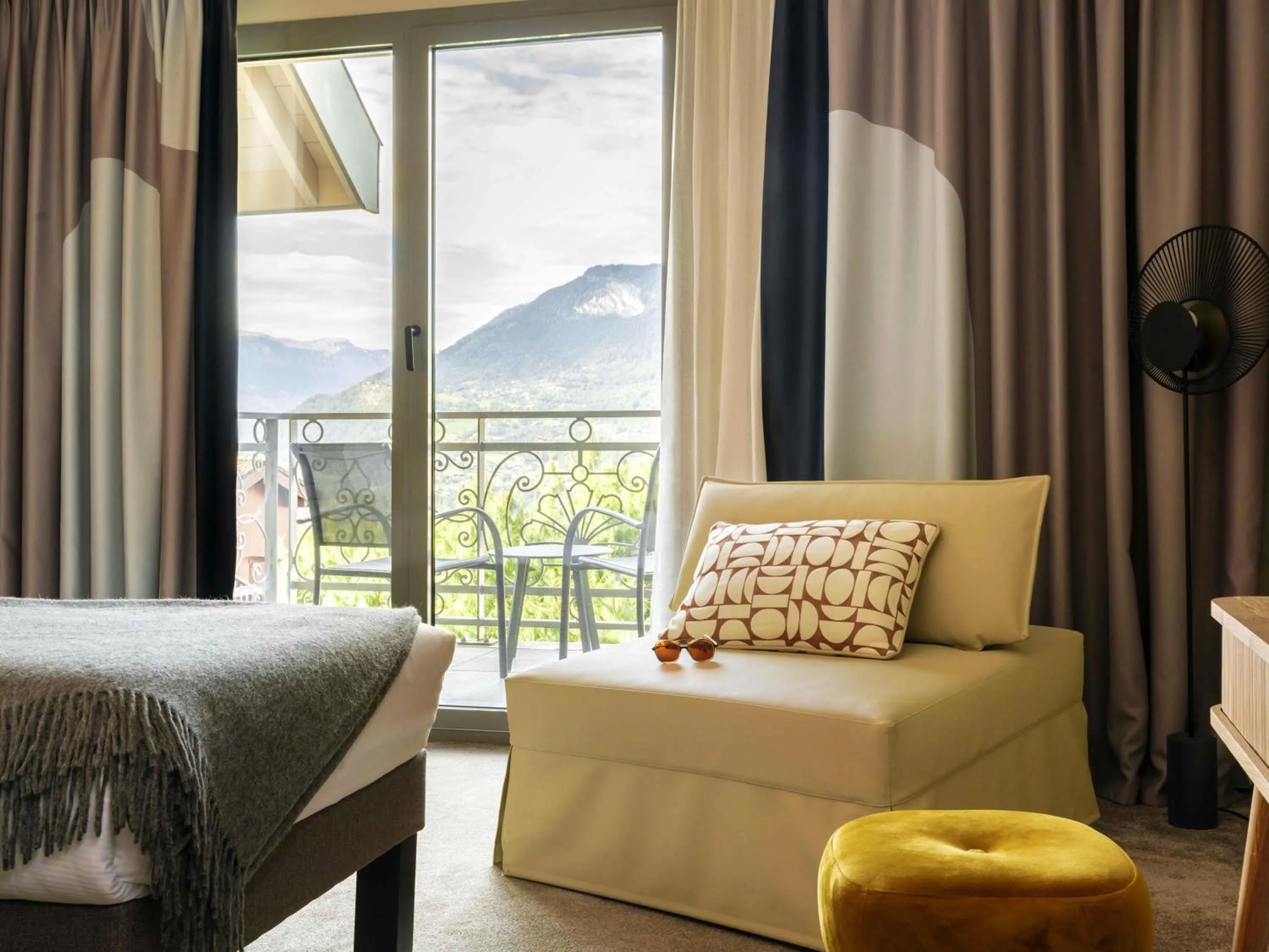 Bedroom, Bed in Le Saint Gervais Hotel & Spa Handwritten Collection