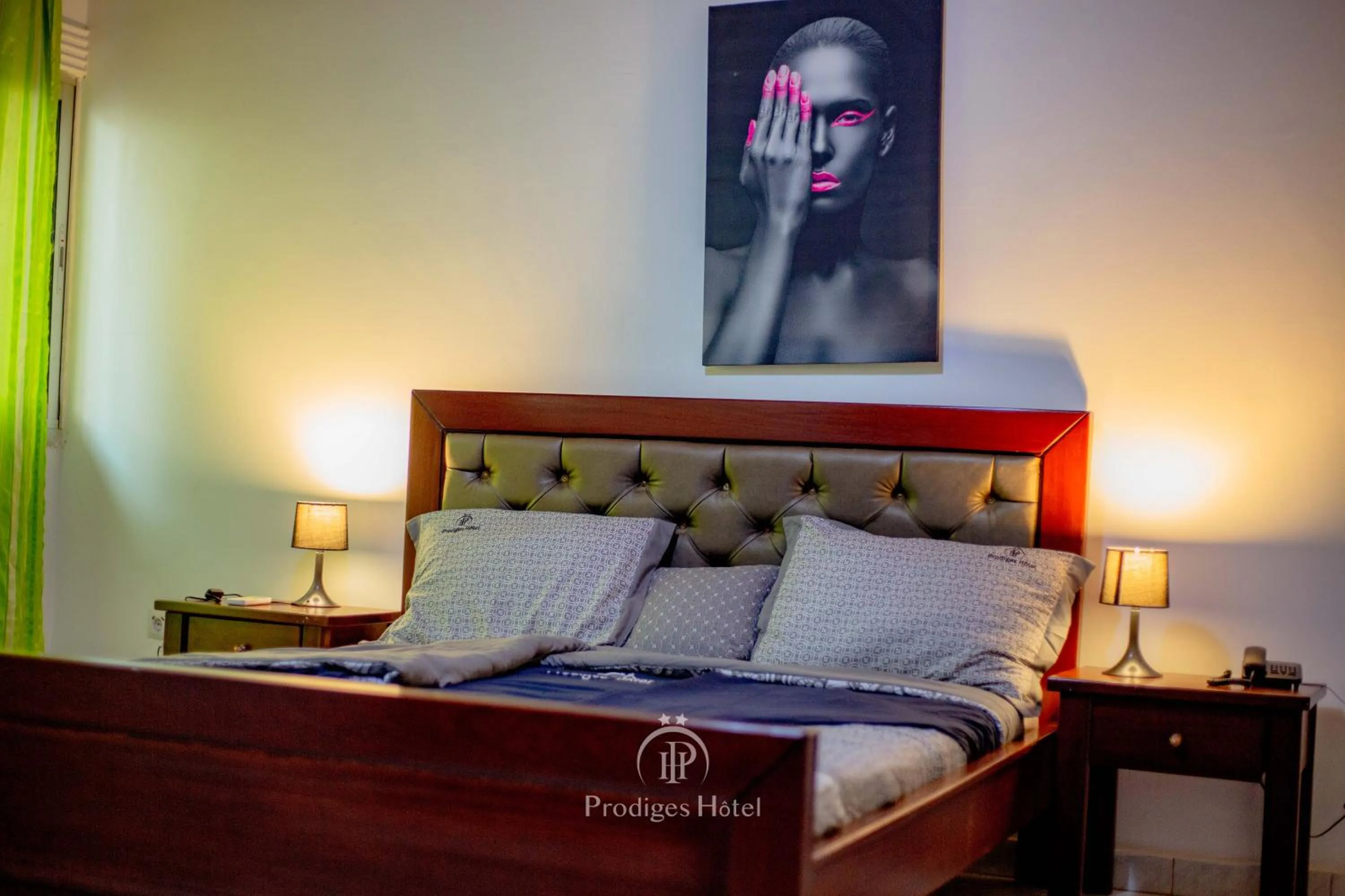 Bed in Prodiges Hôtel