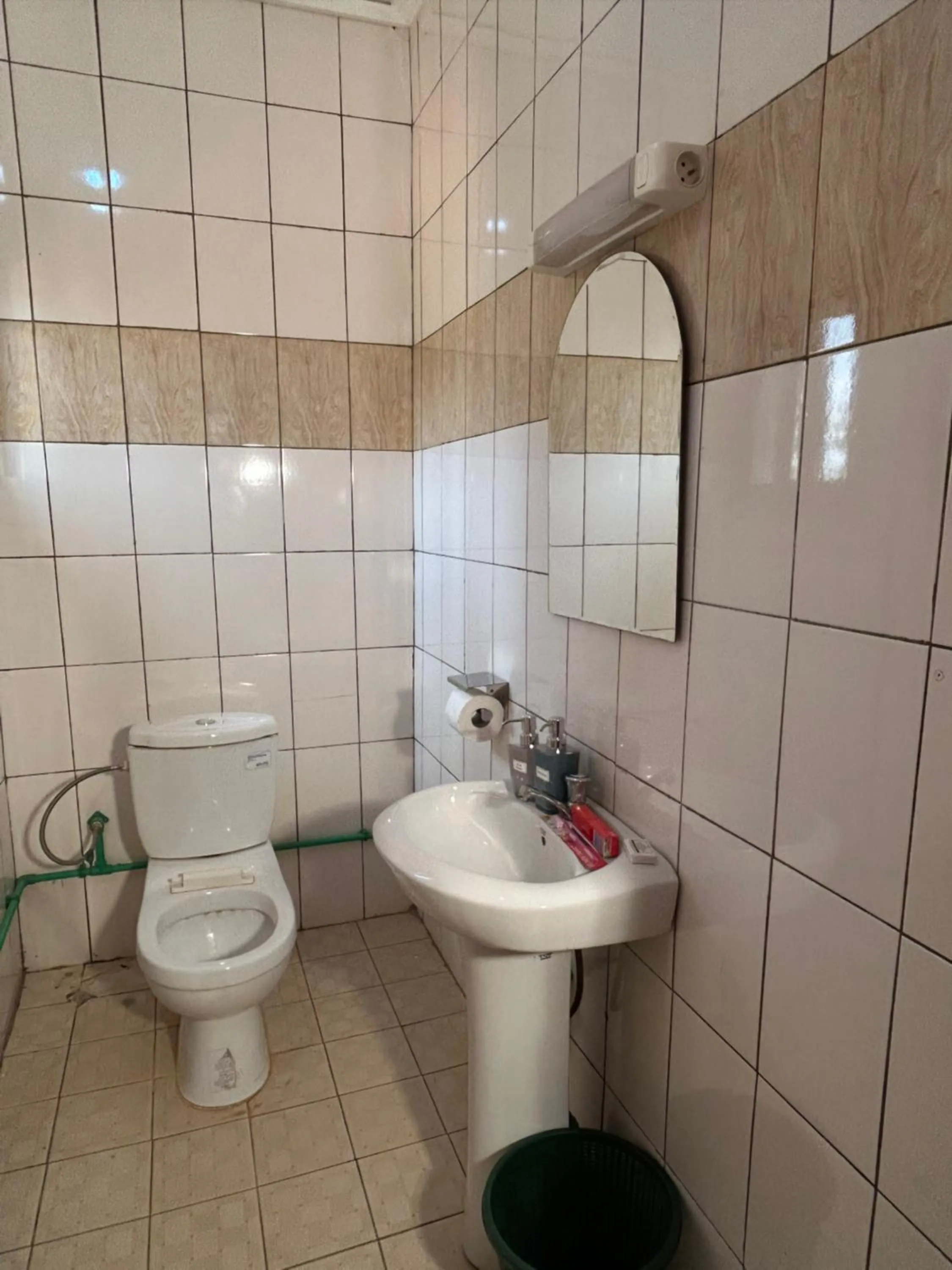 Shower in Prodiges Hôtel