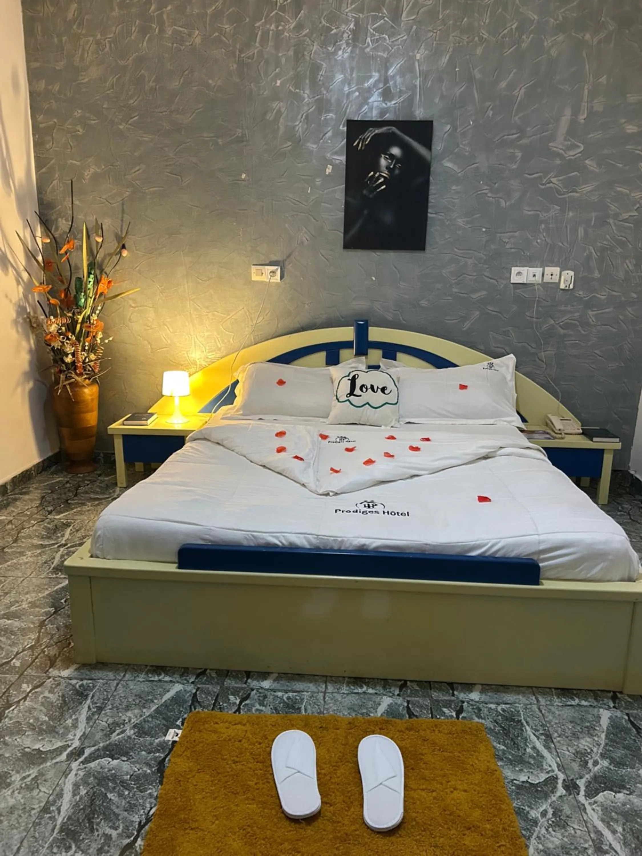 Bed in Prodiges Hôtel