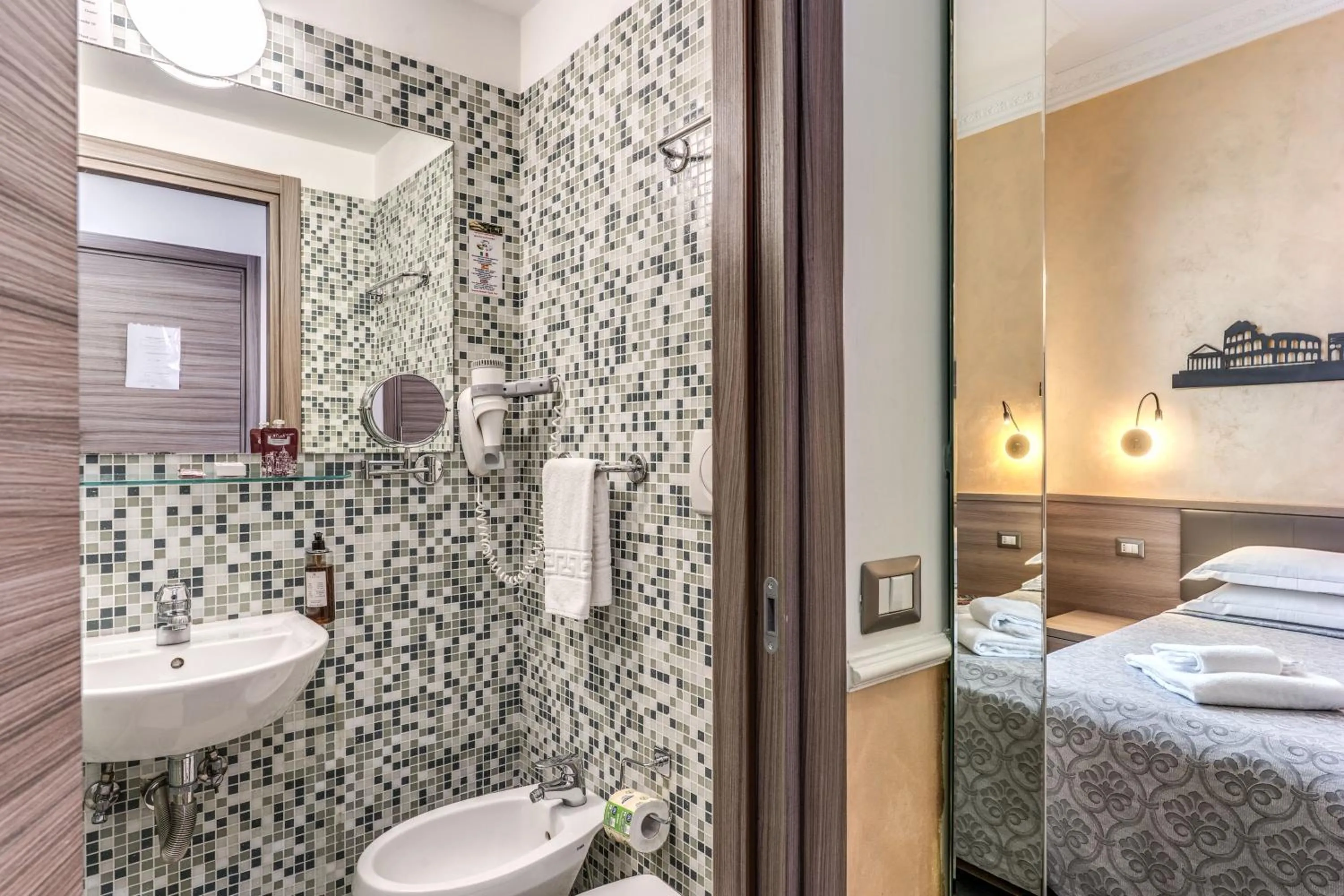 Bed in Hotel Centro Cavour Roma