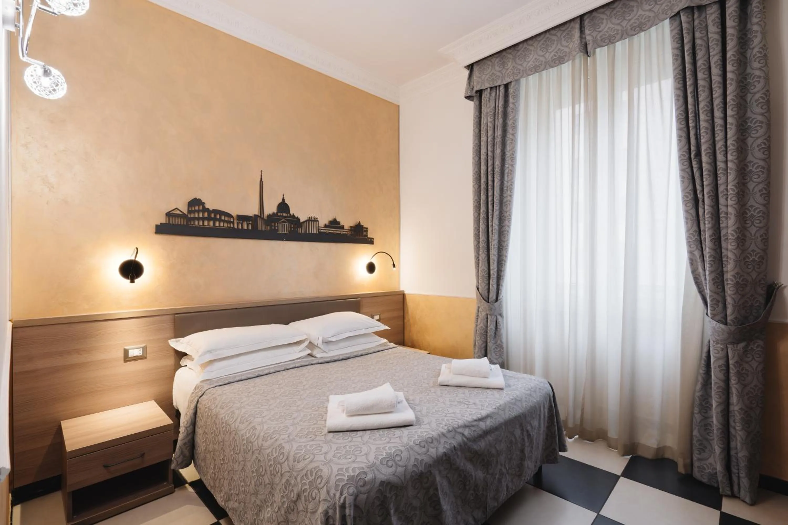 Bedroom, Bed in Hotel Centro Cavour Roma