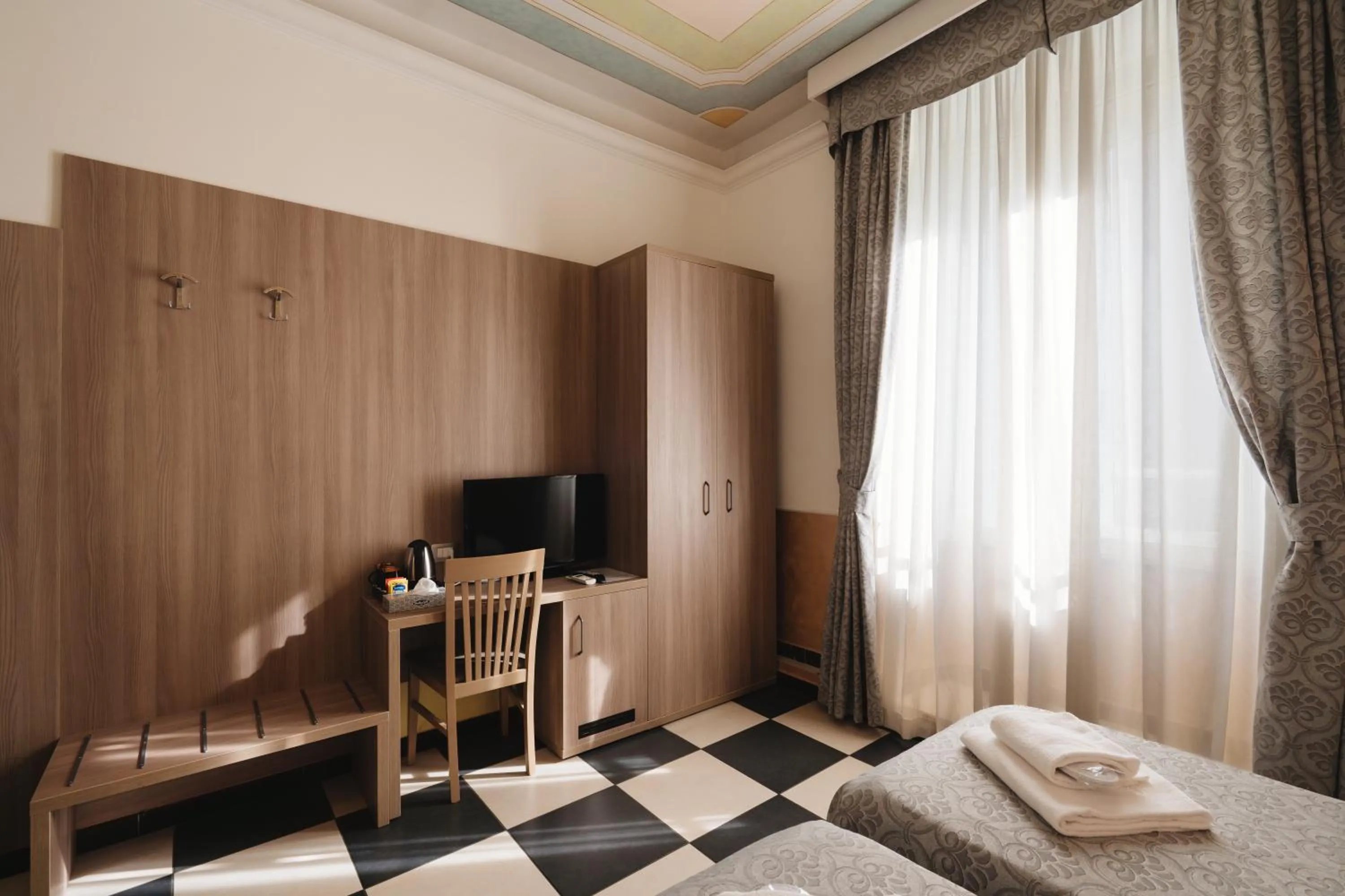 TV and multimedia, Bed in Hotel Centro Cavour Roma