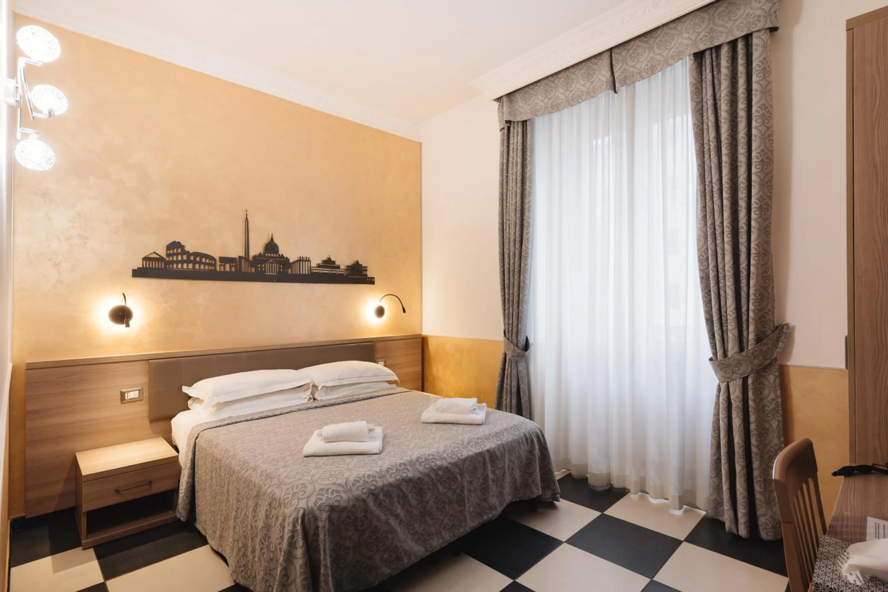 Bedroom, Bed in Hotel Centro Cavour Roma