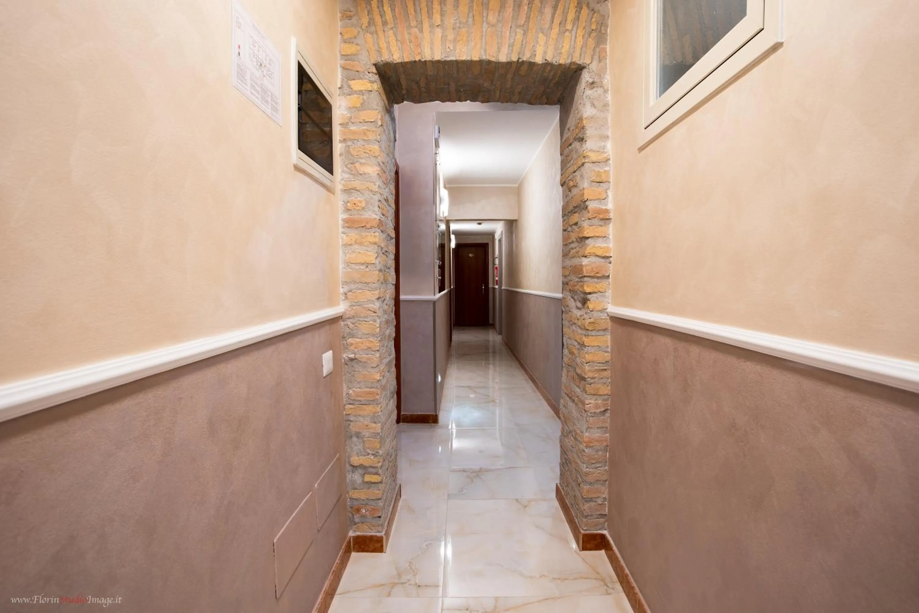 Facade/entrance in Hotel Centro Cavour Roma