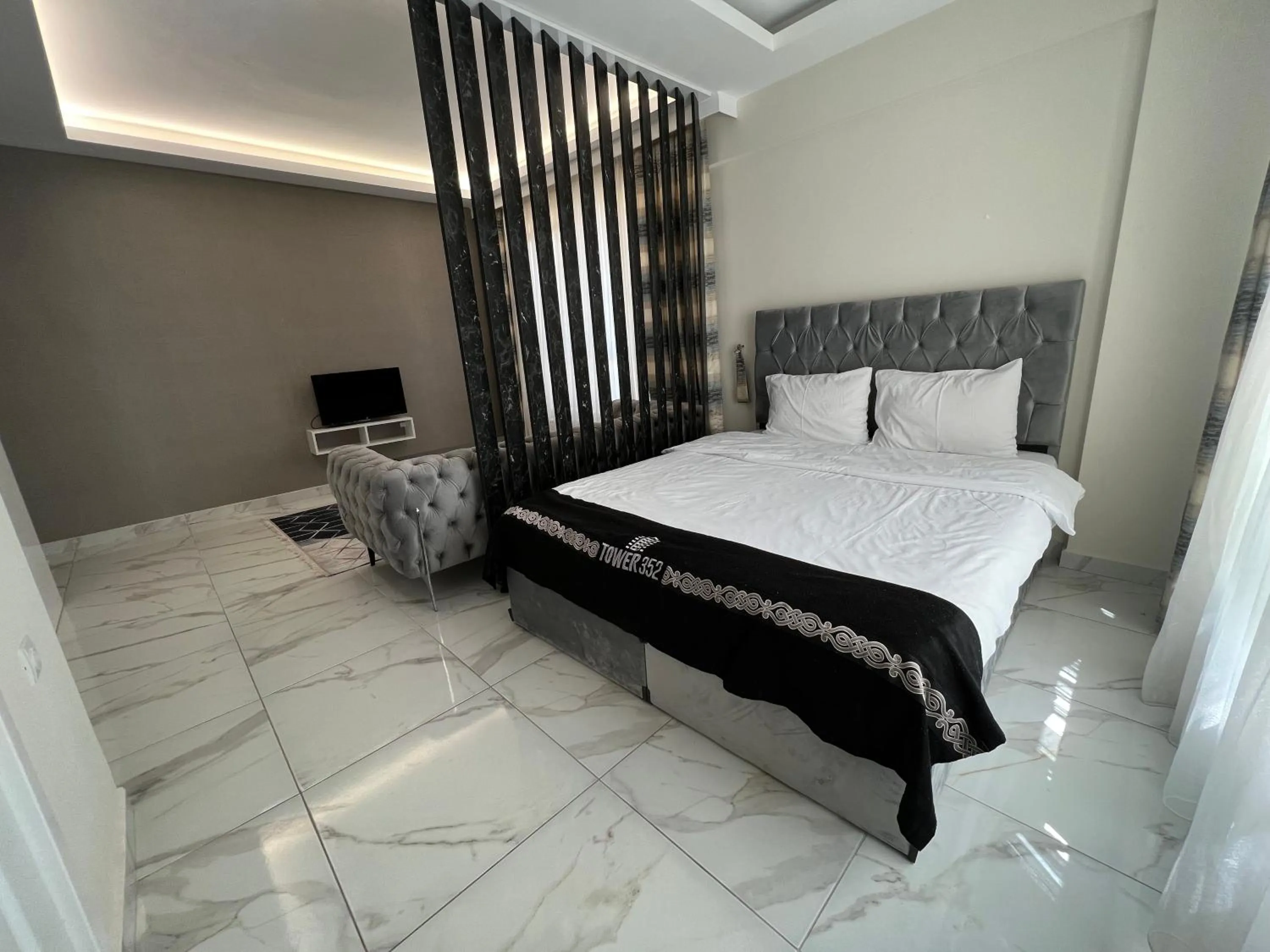 Photo of the whole room, Bed in Tower352