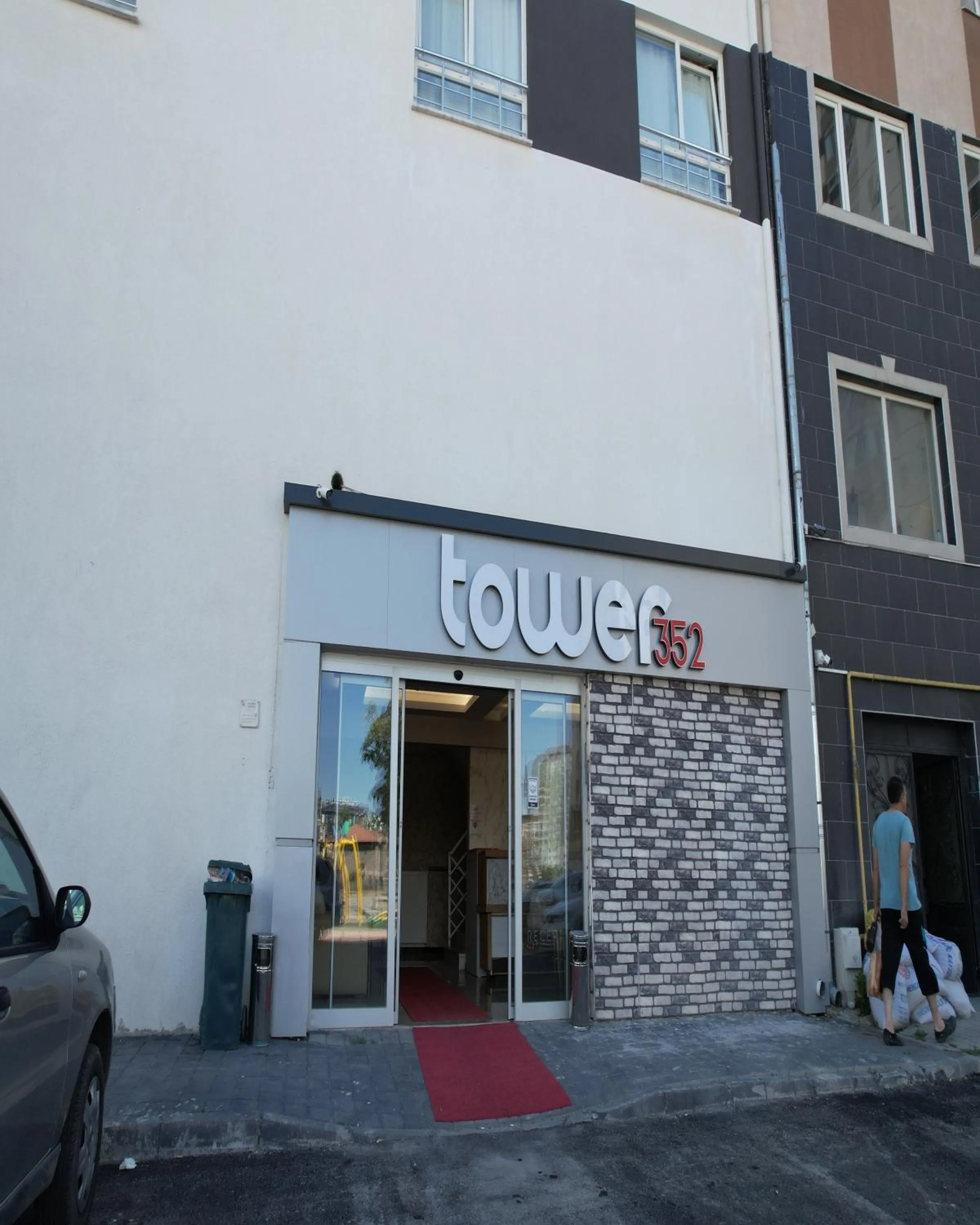 Property building in Tower352