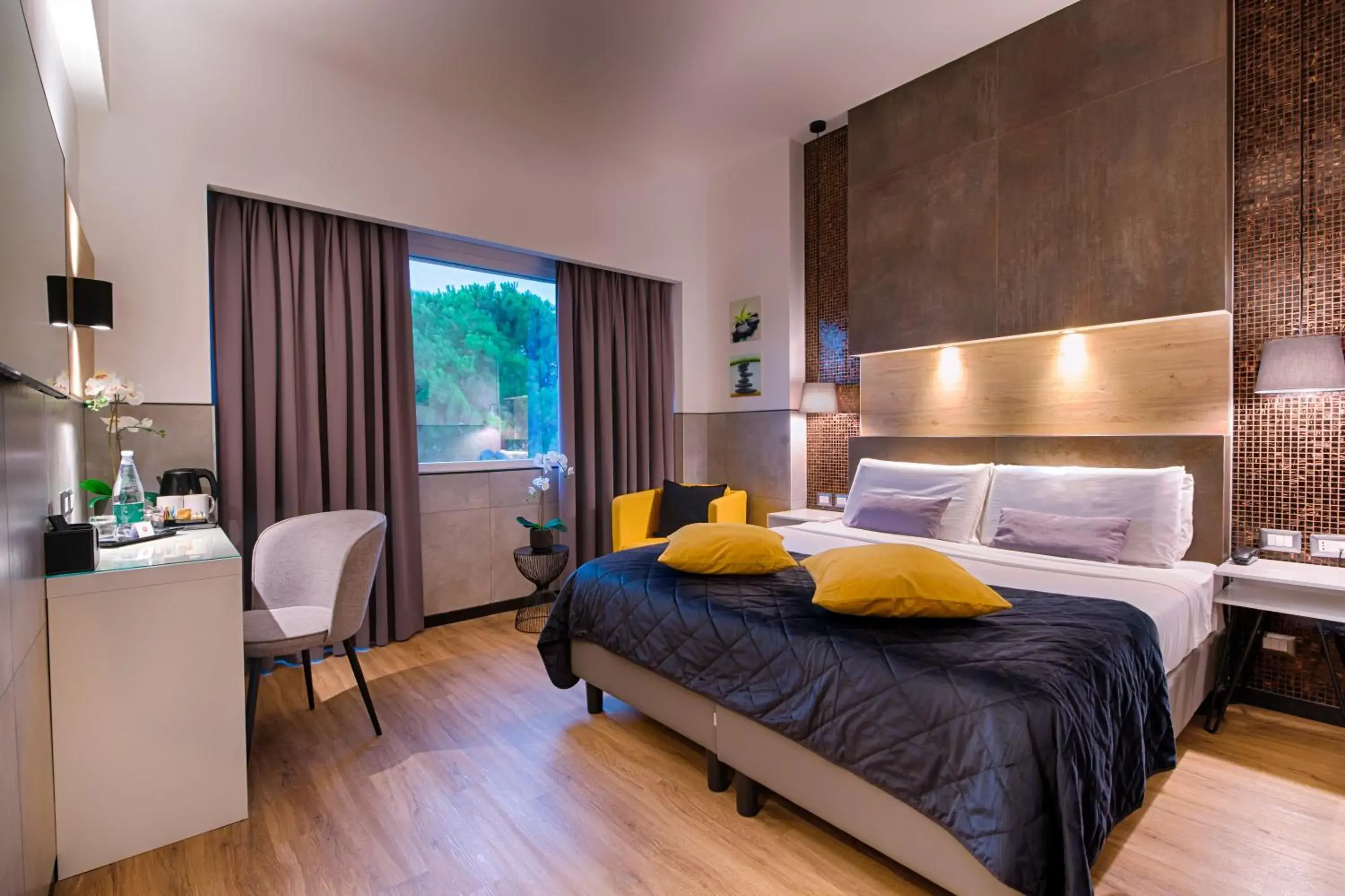 Photo of the whole room, Bed in Hotel Raganelli Photo of the whole room, Bed in Hotel Raganelli