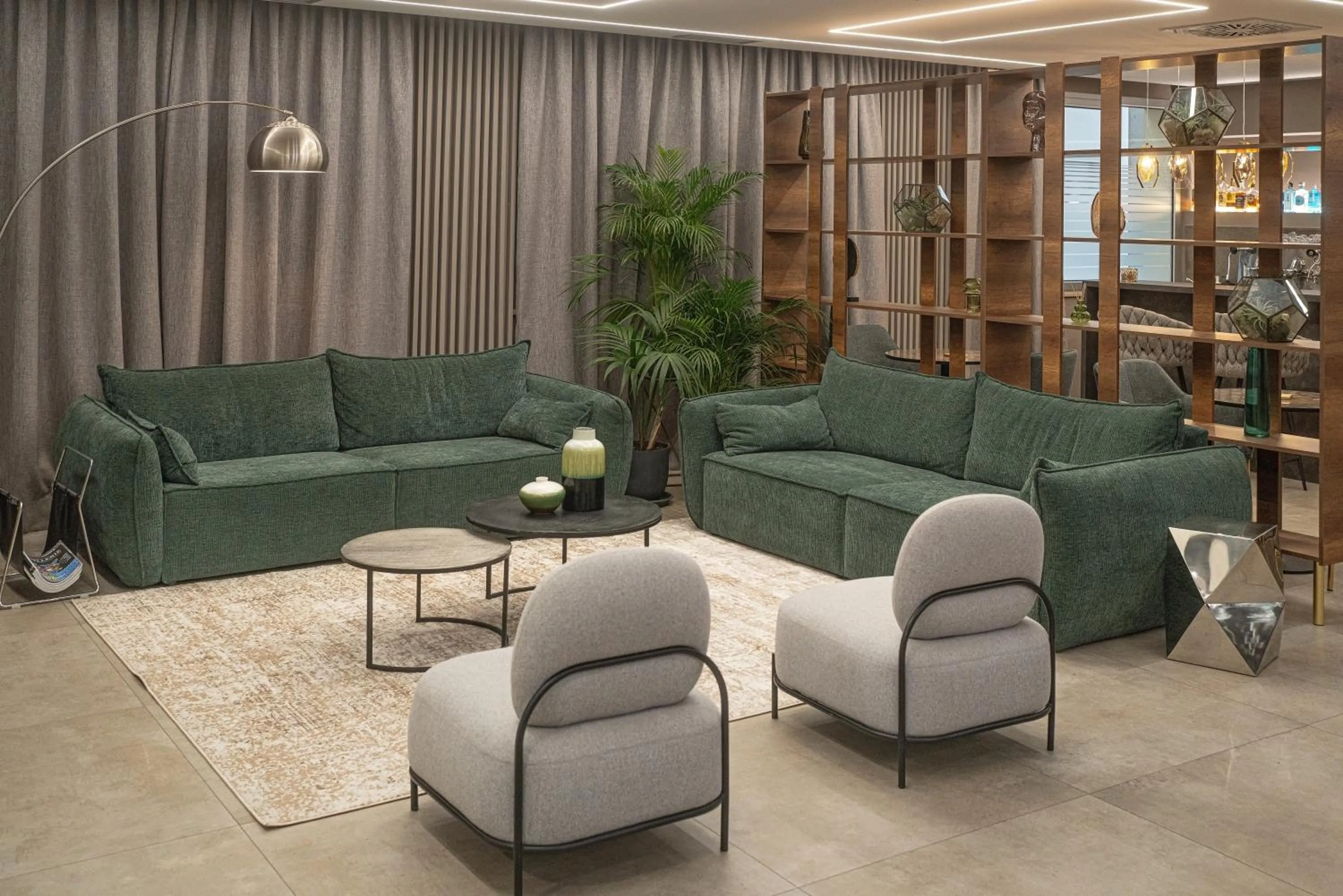 Communal lounge/ TV room in Club Meeting Hotel