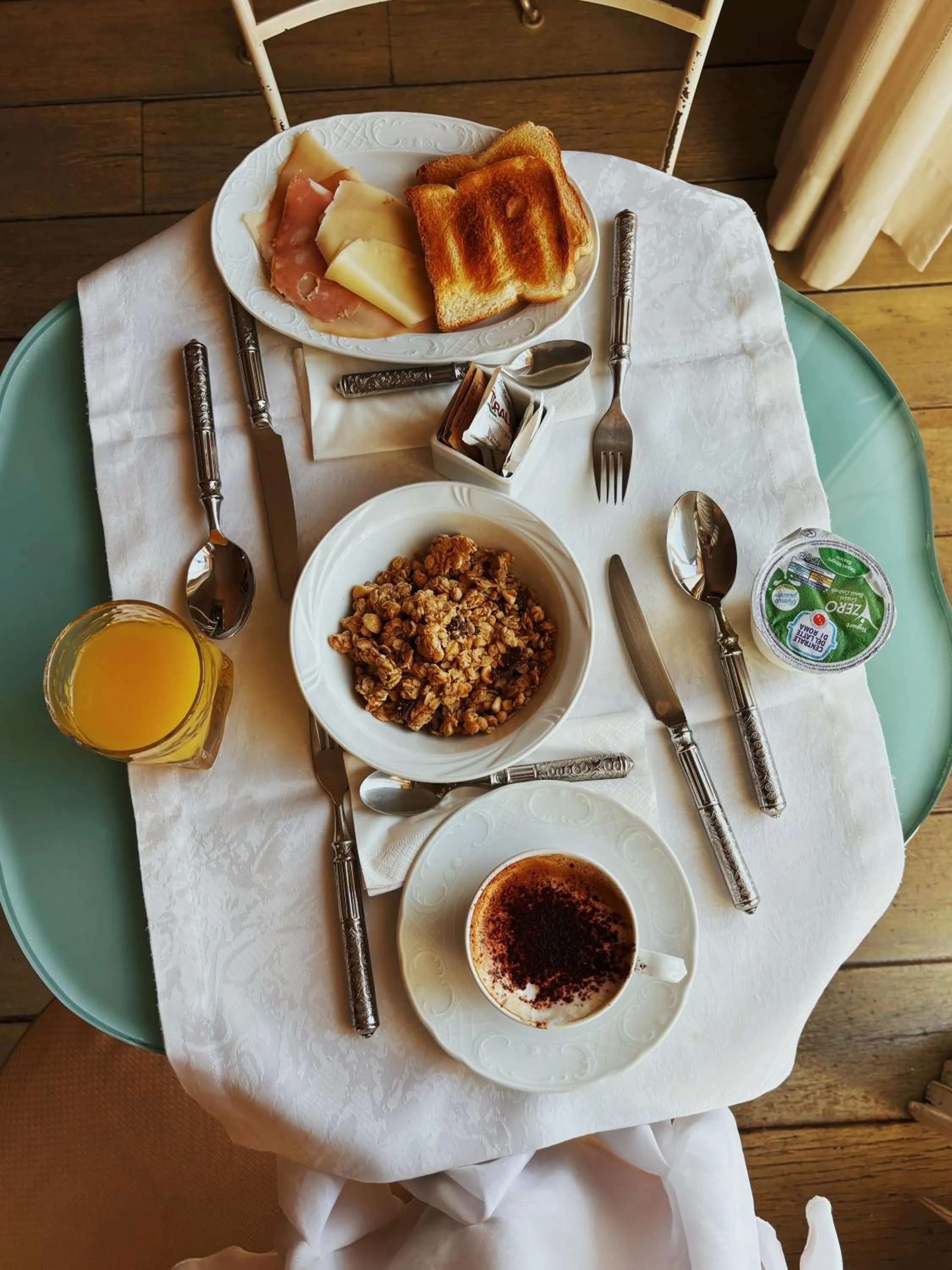 Continental breakfast in Lilium Boutique Hotel