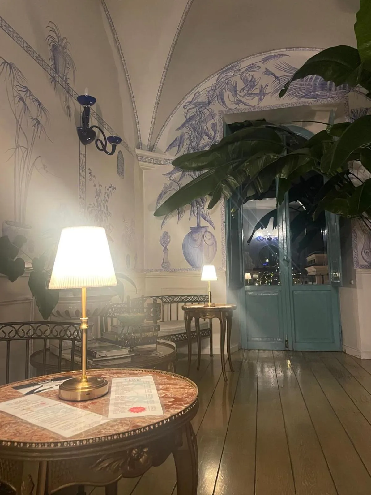 Communal lounge/ TV room in Lilium Boutique Hotel