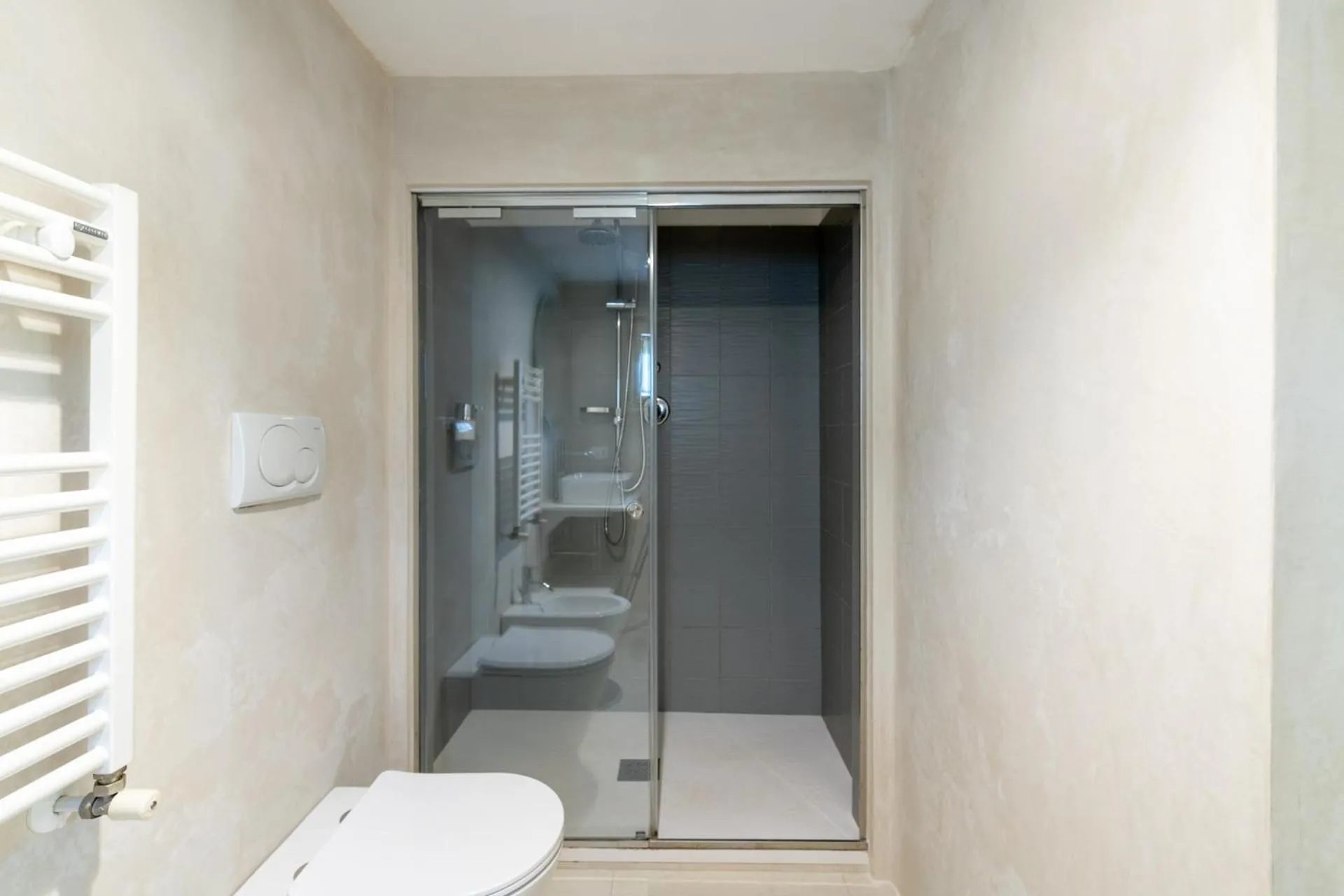 Shower in La Casèdde