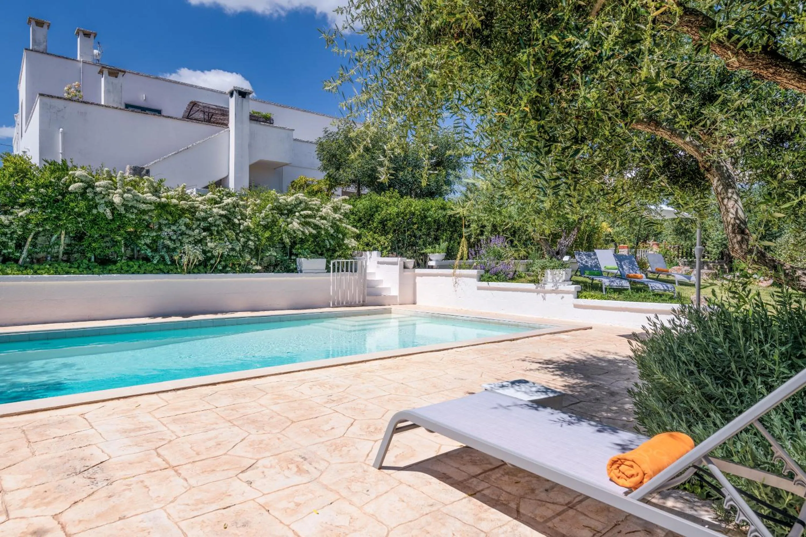 Swimming pool in La Casèdde