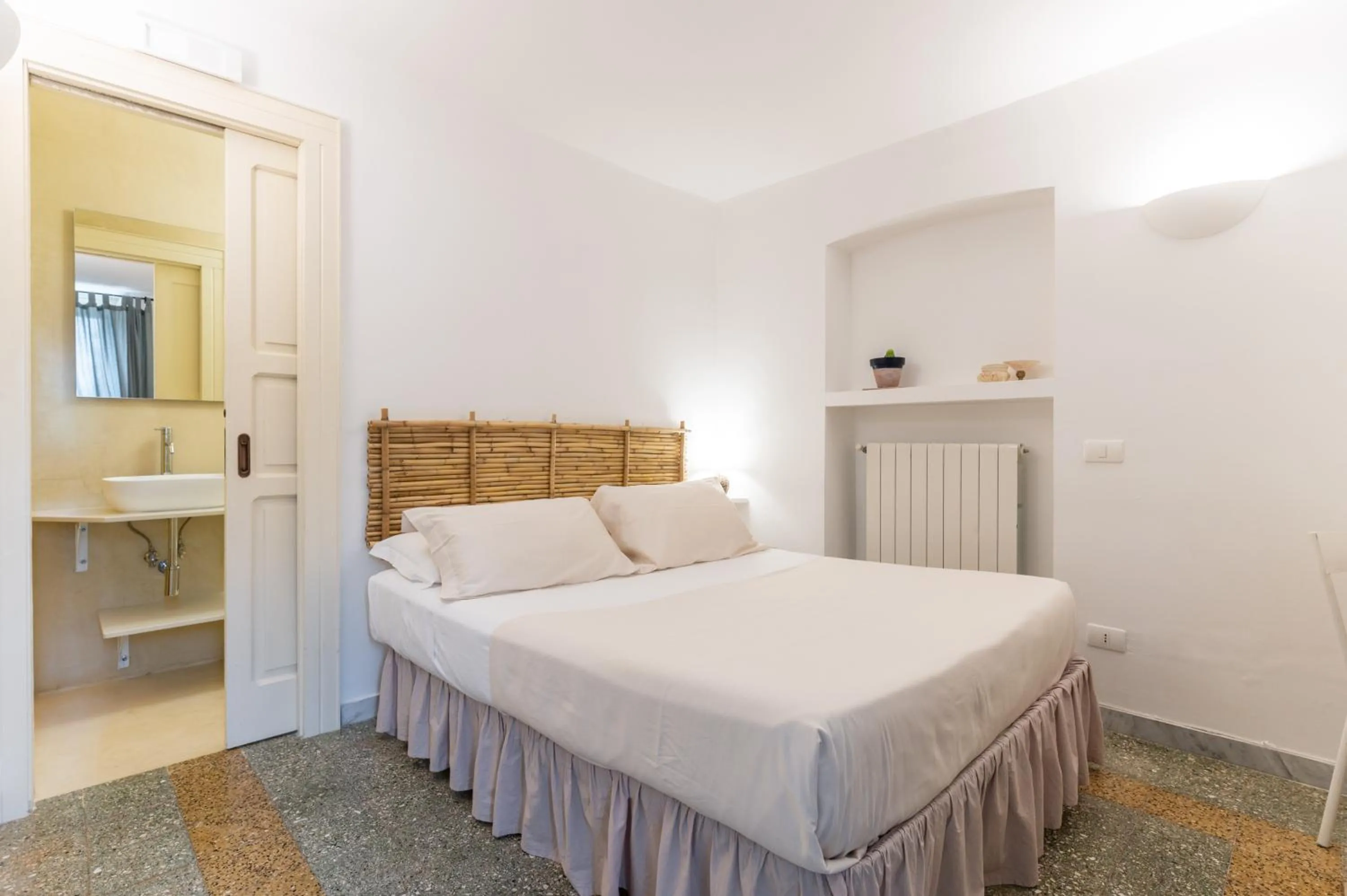 Bathroom, Bed in La Casèdde