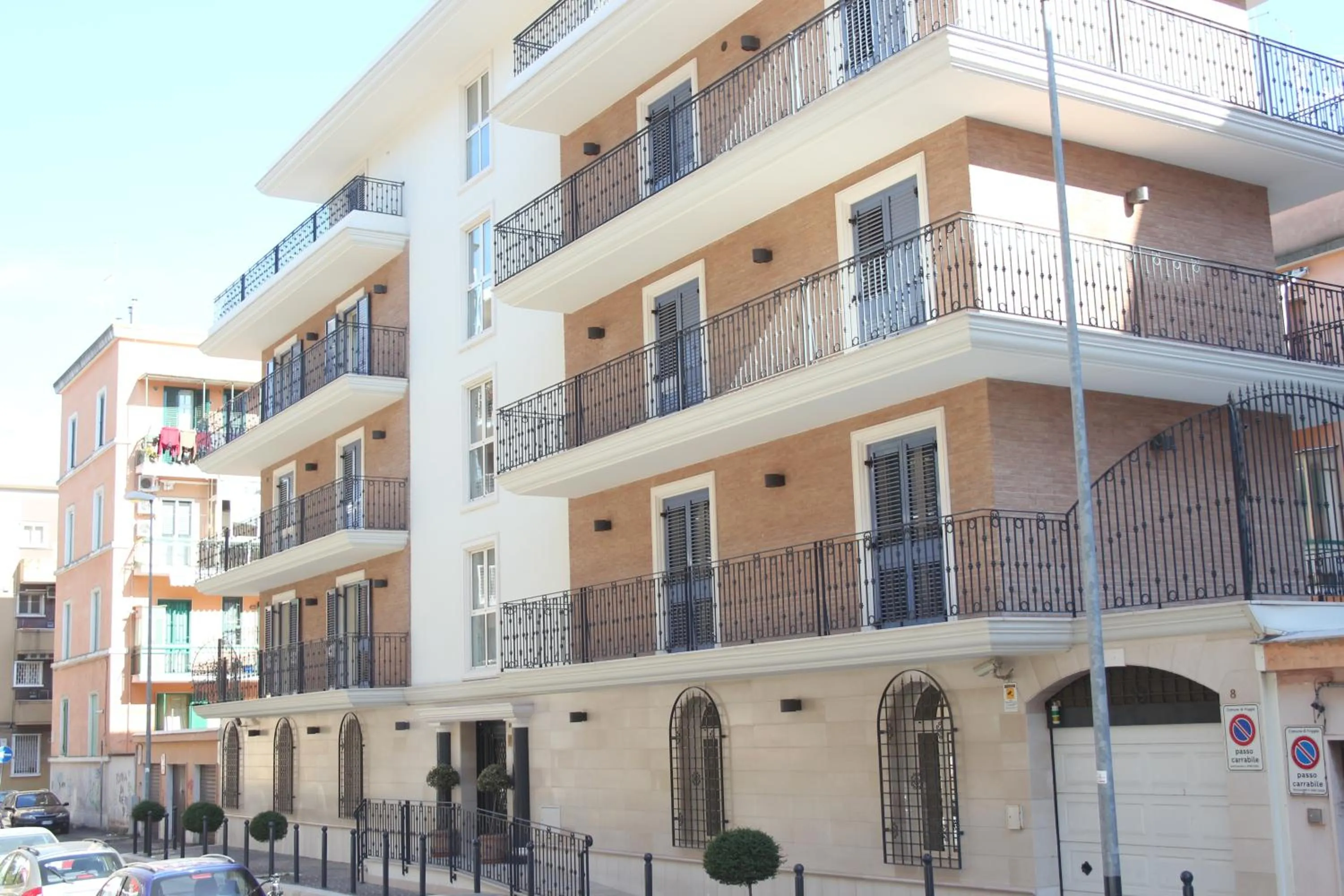 Facade/entrance in Le Residenze di Via Lo Re