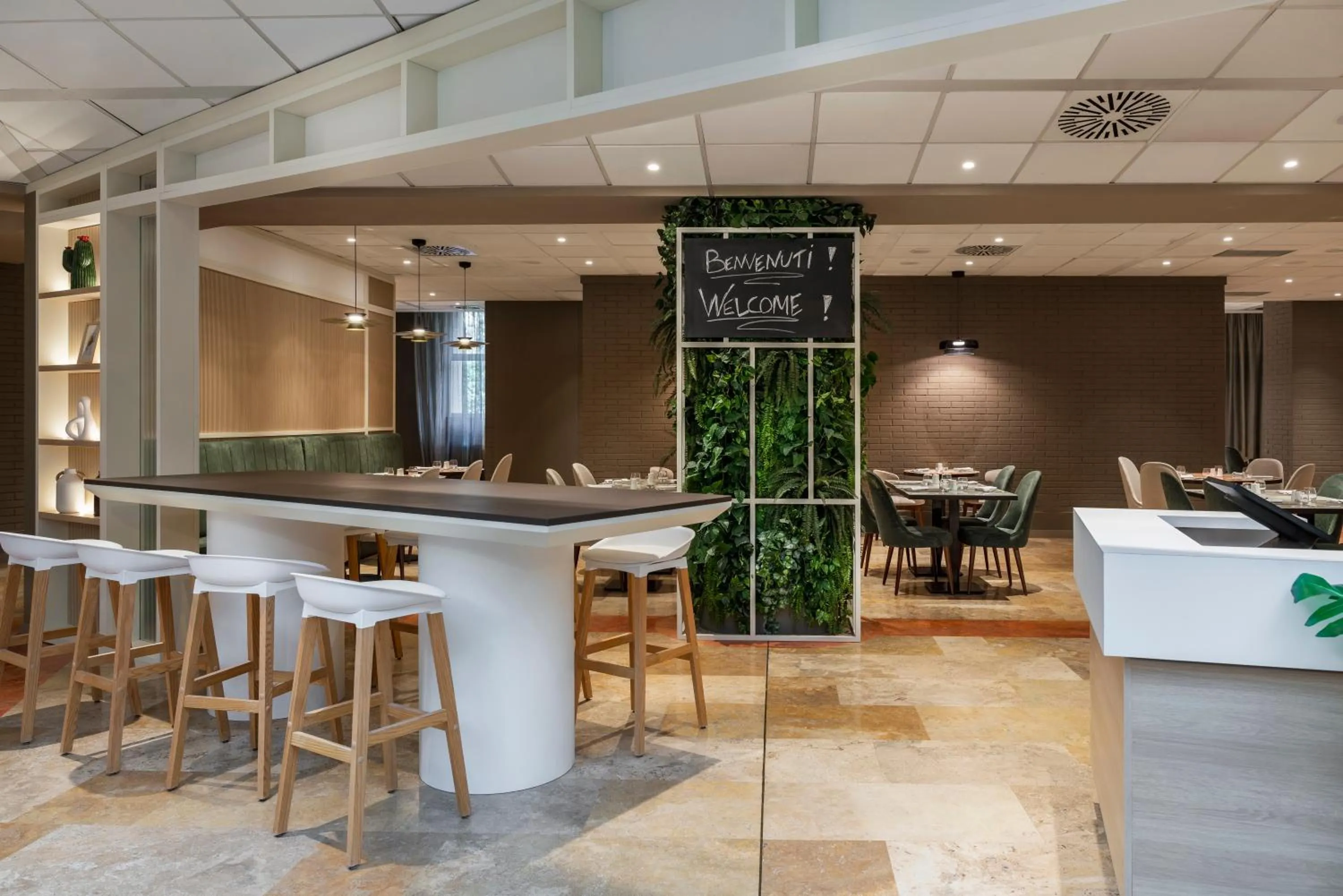 Restaurant/places to eat in Hilton Garden Inn Bologna North