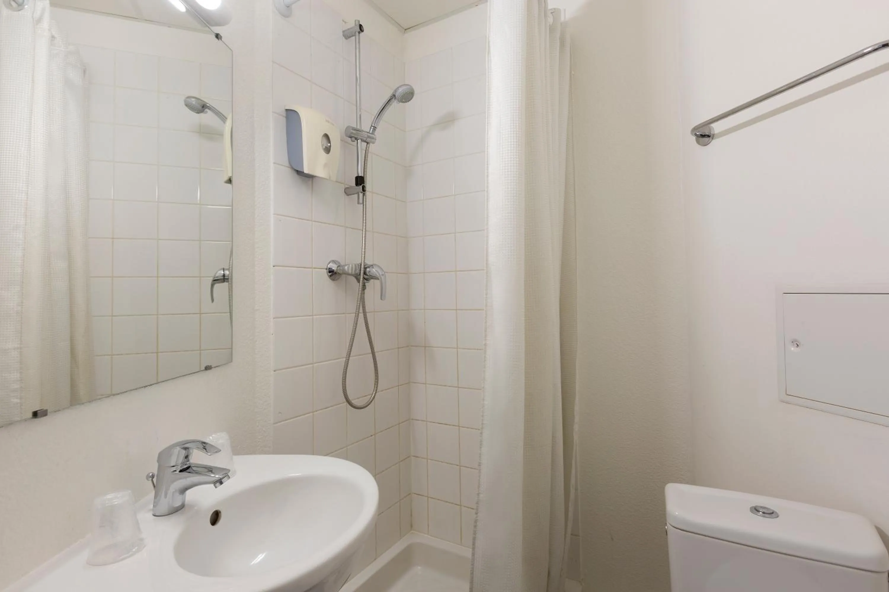 Bathroom in hotelF1 Longwy