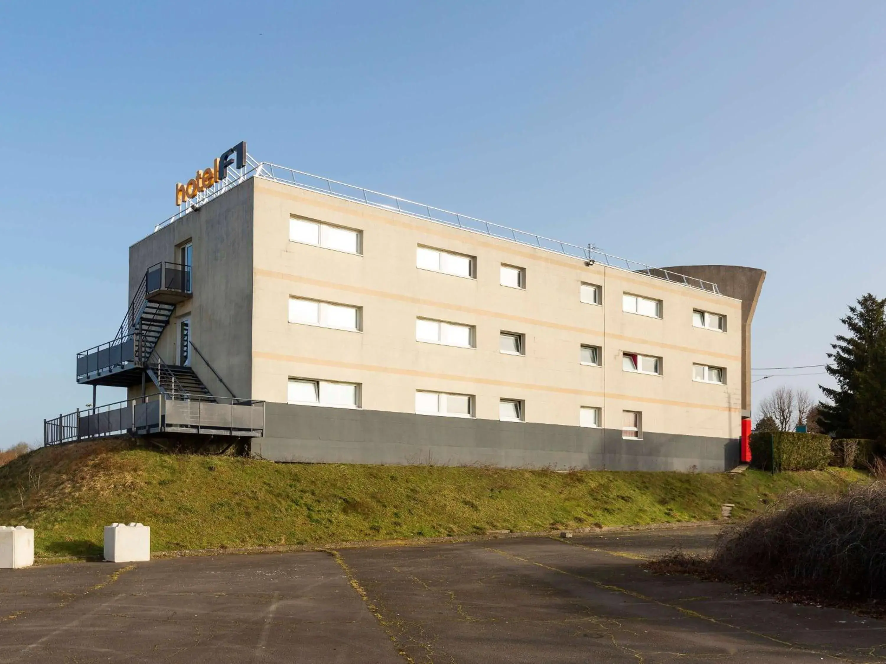 Property building in hotelF1 Longwy Property building in hotelF1 Longwy