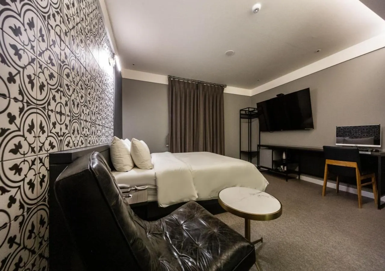 Photo of the whole room in West In Hotel Yeosu
