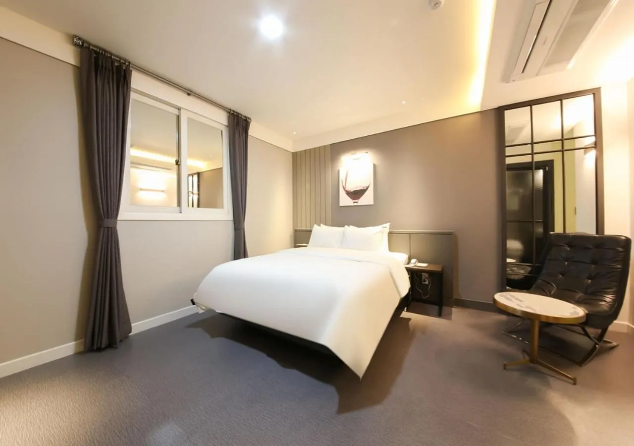 Bed in West In Hotel Yeosu