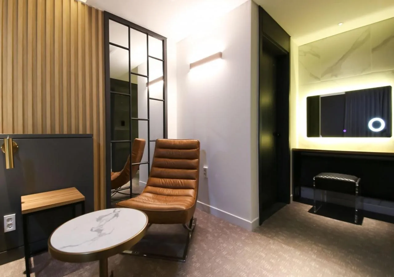 Seating area in West In Hotel Yeosu