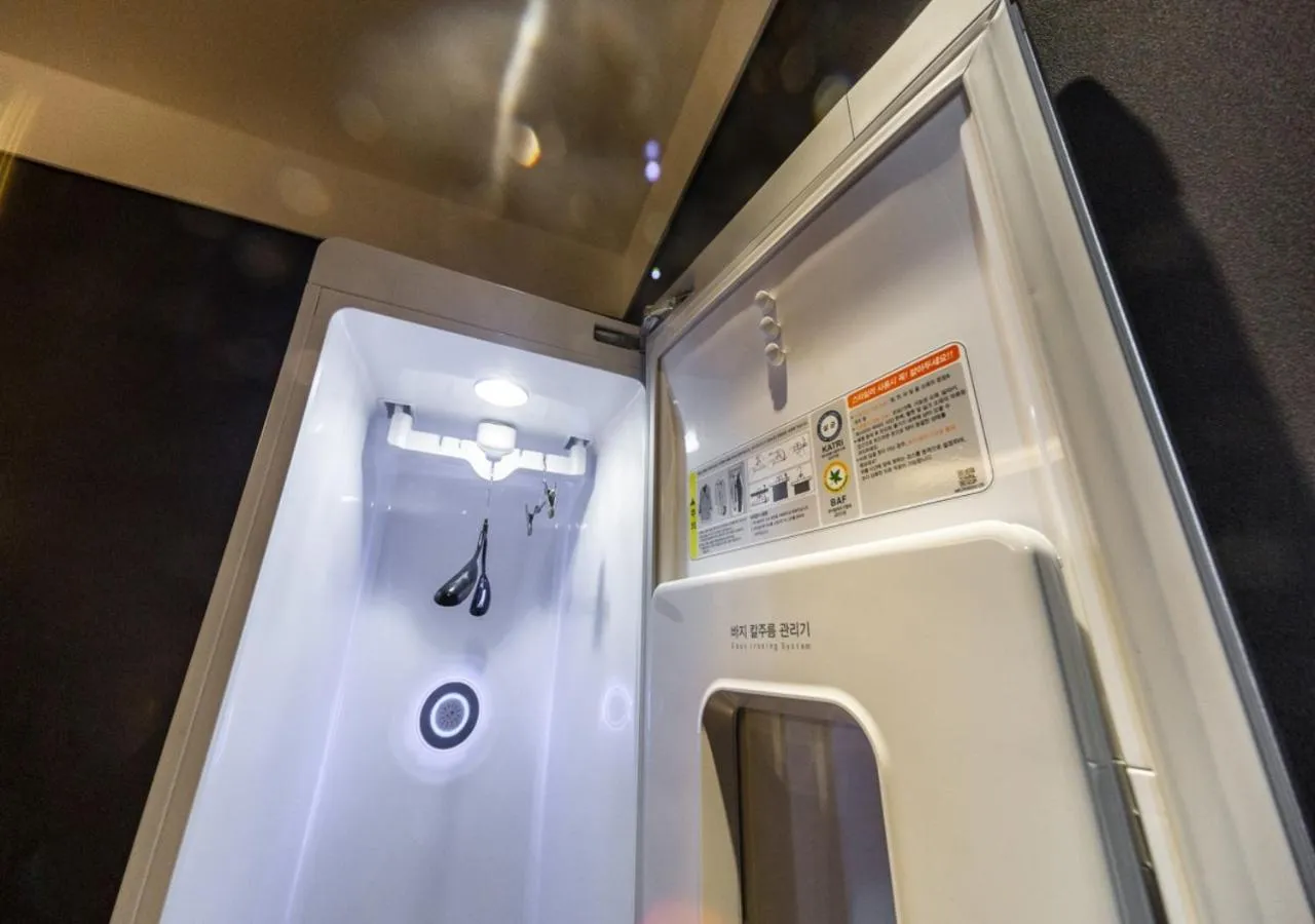 laundry in West In Hotel Yeosu