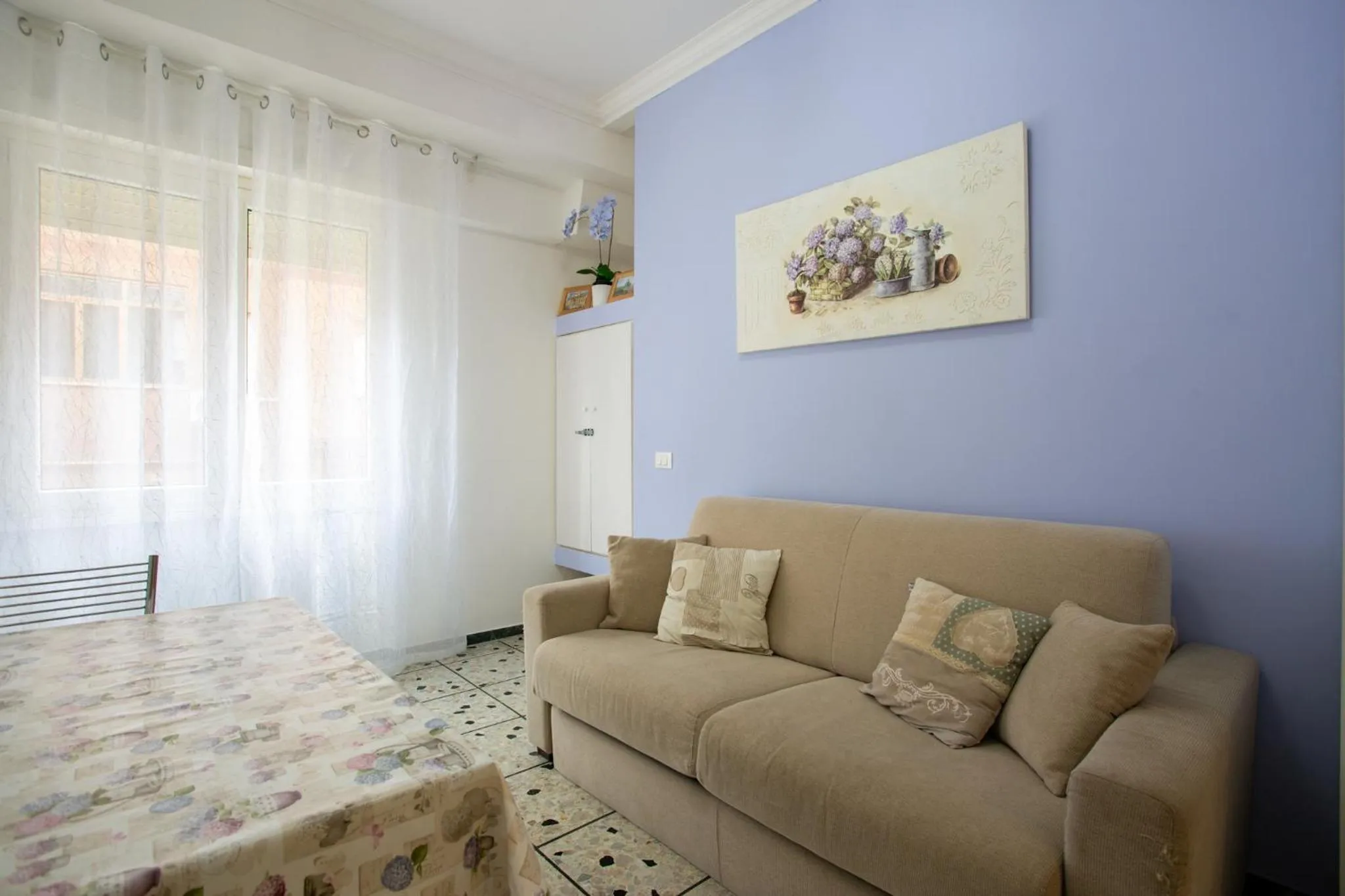 Living room in Vatican Station